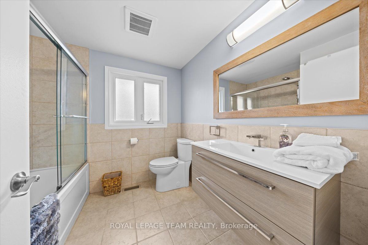 1633 Grey Nuns Drive Property Photo 17