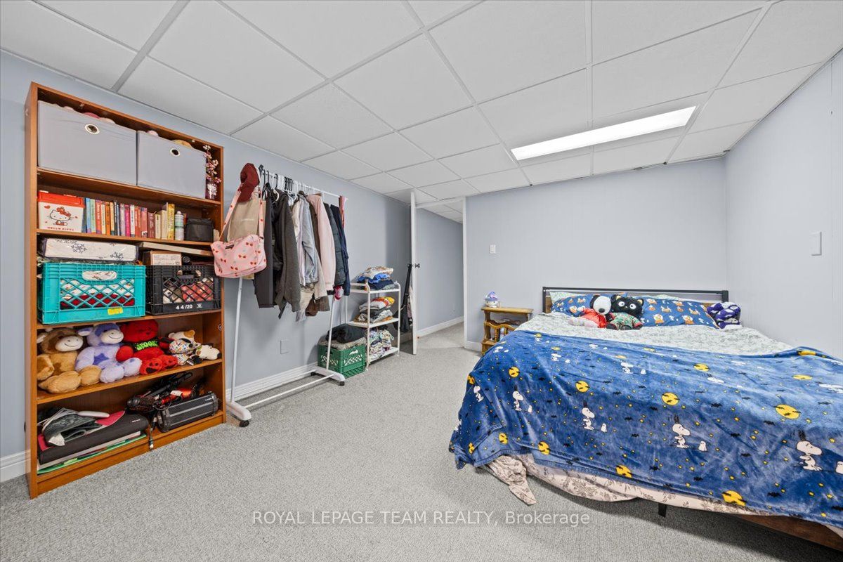 1633 Grey Nuns Drive Property Photo 19