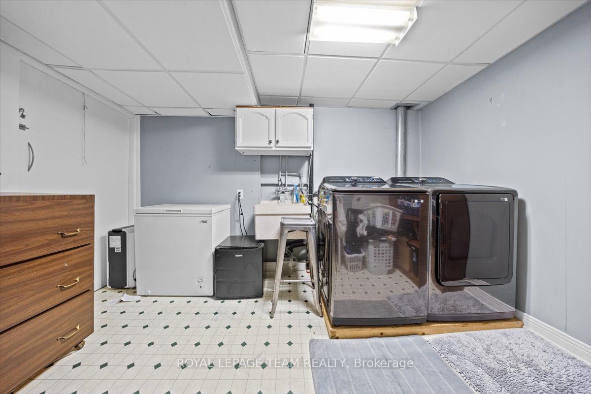 1633 Grey Nuns Drive Property Photo 20