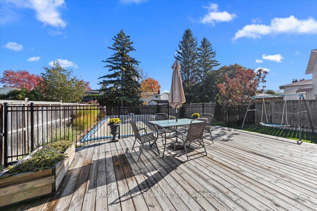 1633 Grey Nuns Drive Property Photo 25