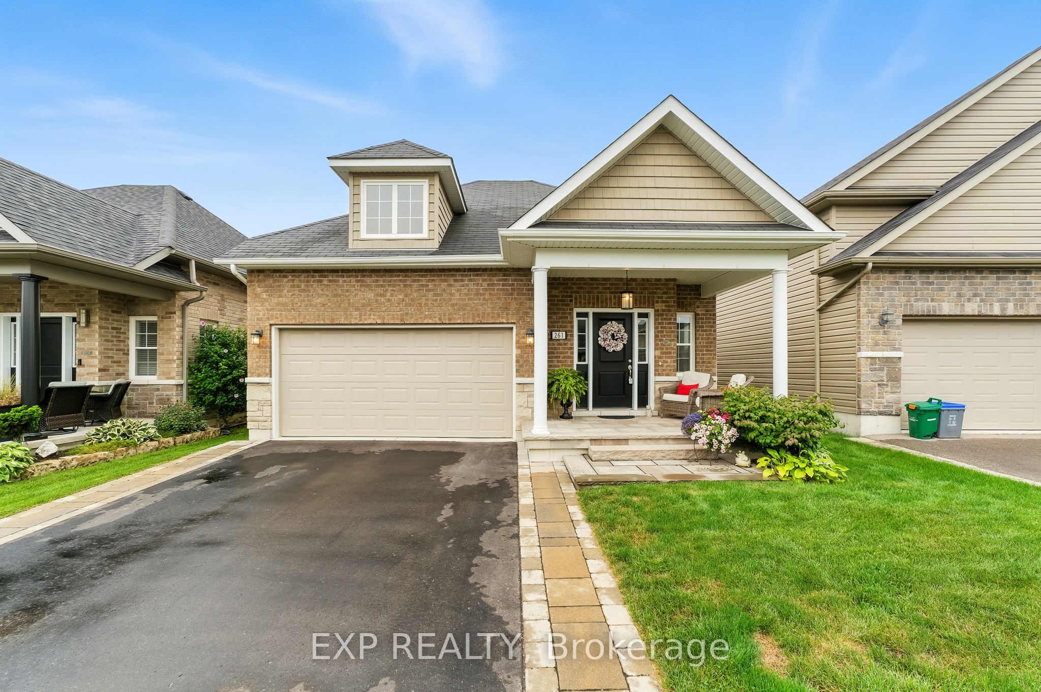 261 Morgan St Property Photo 1