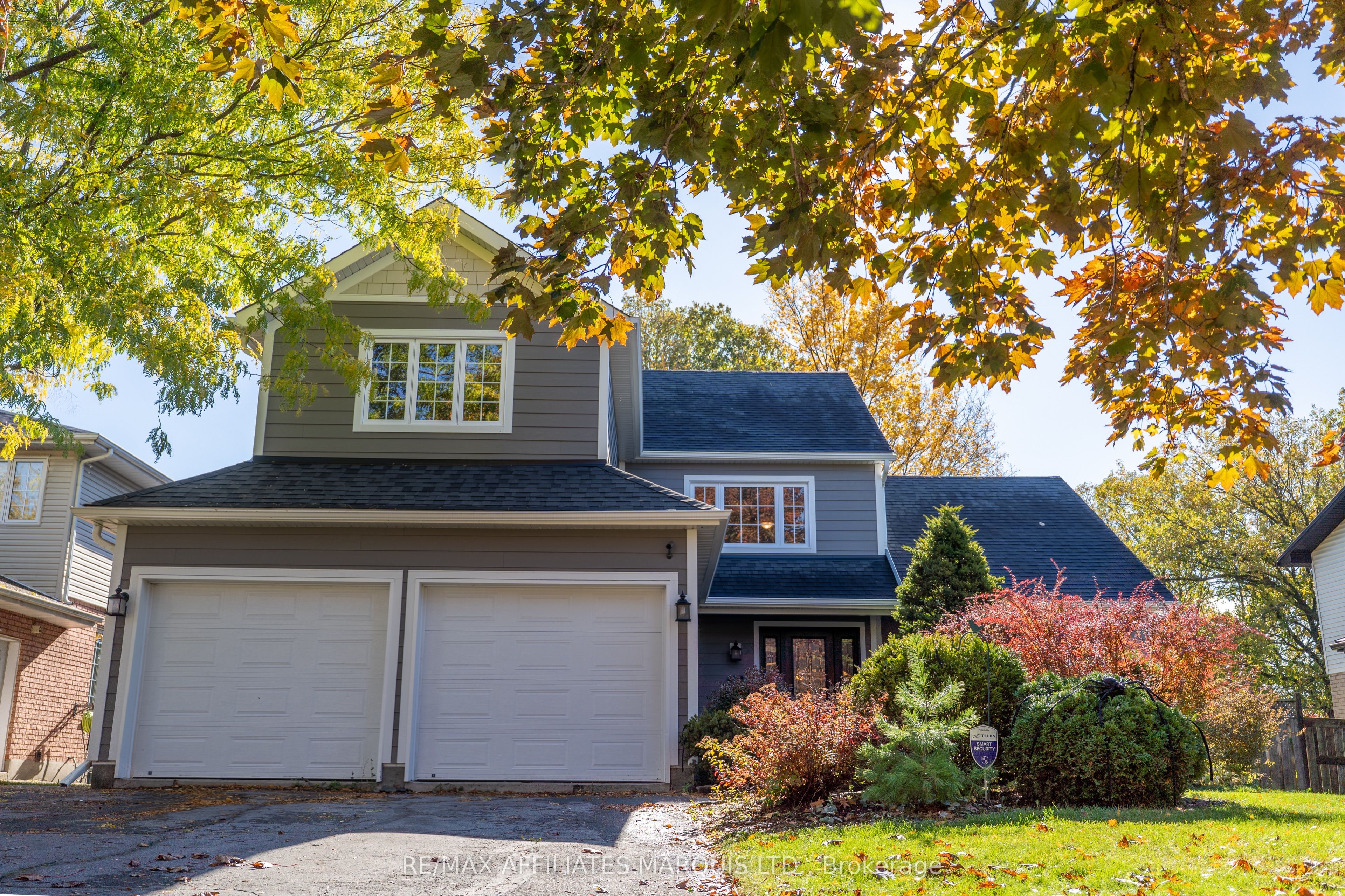 865 Chelsea Cres Property Photo 1