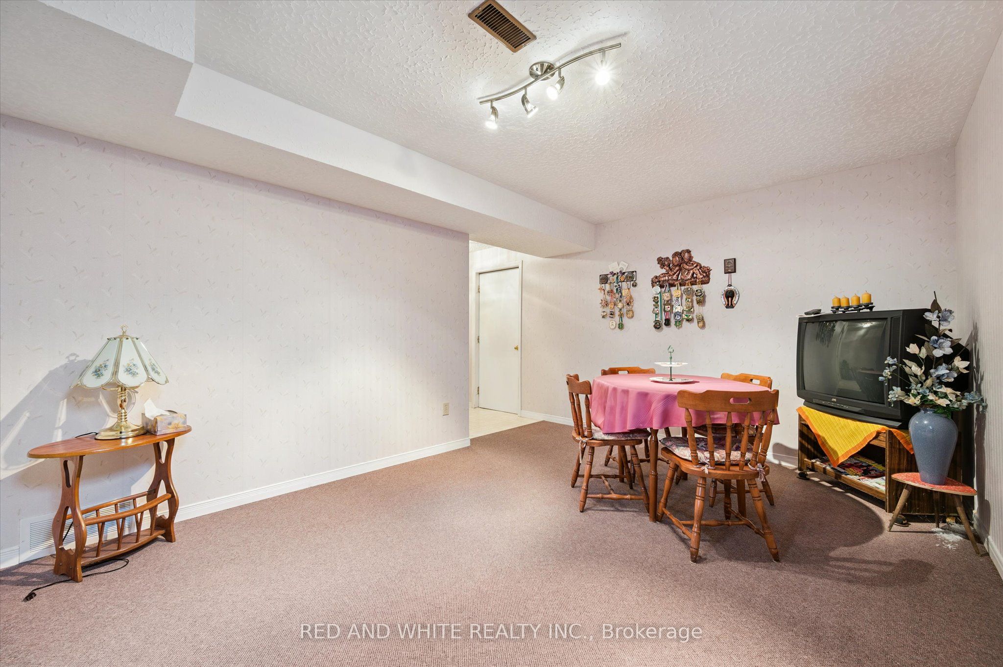 172 Mayberry Court Property Photo 32