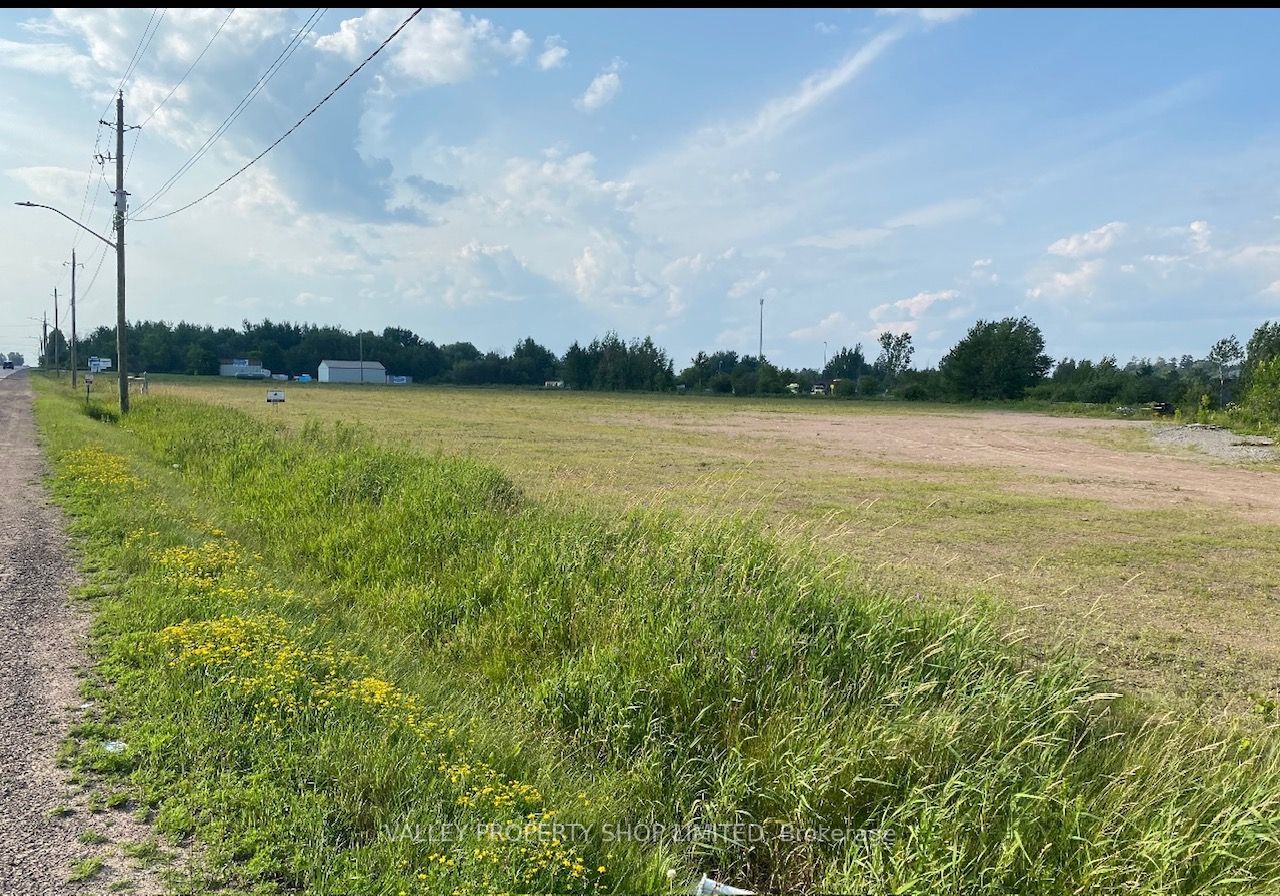299 Boundary Road E Property Photo 3