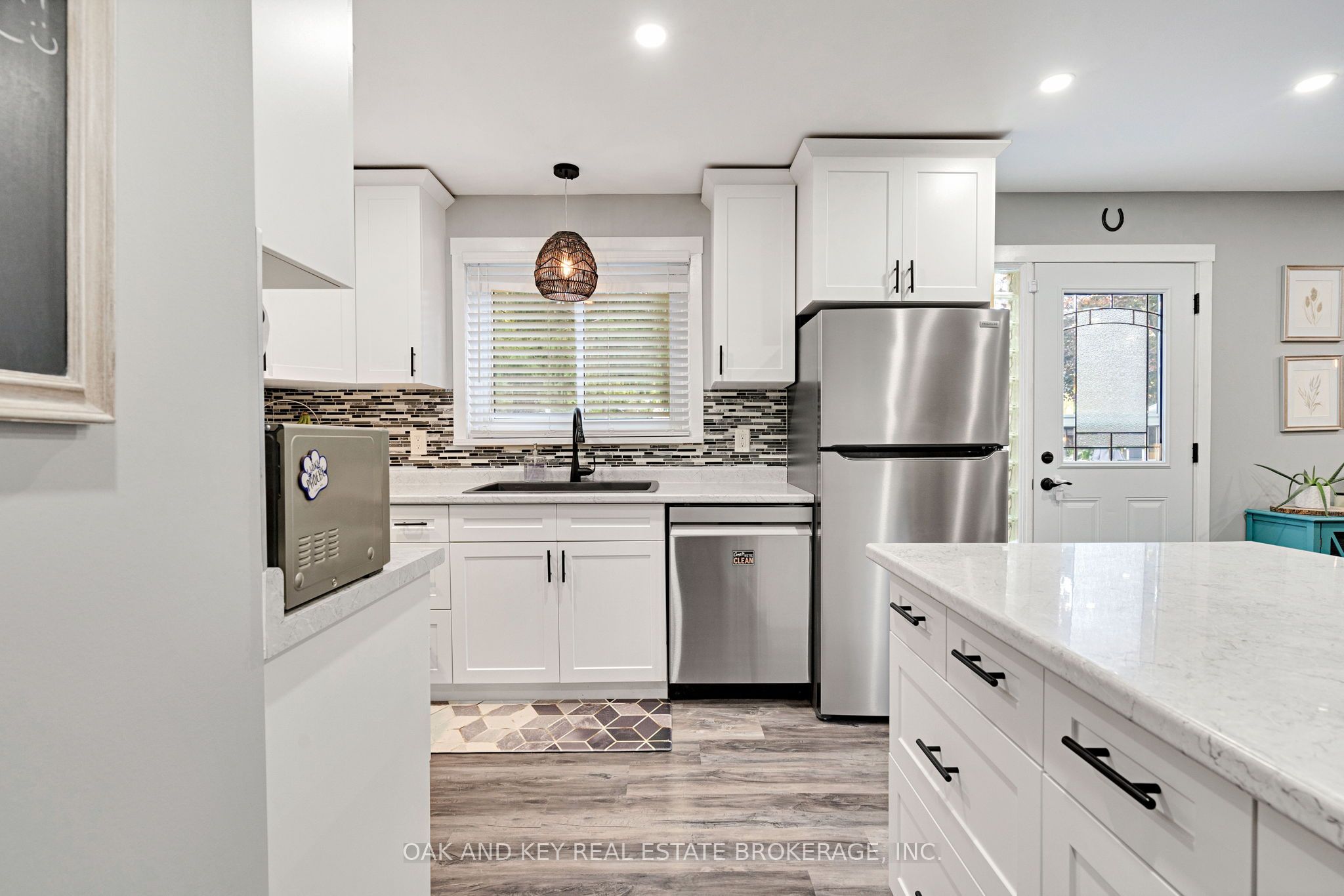 392 Homestead Court Property Photo 6