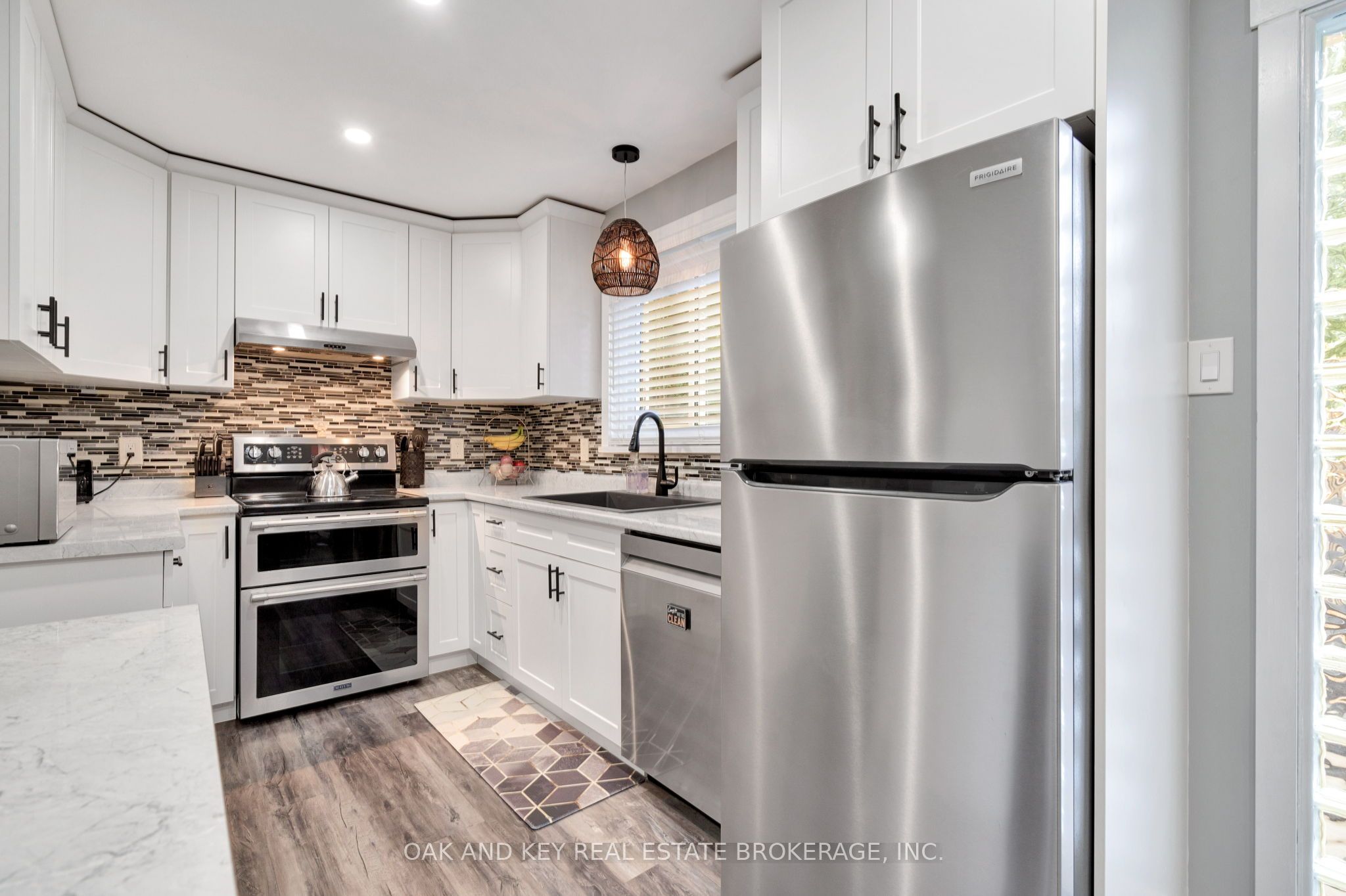 392 Homestead Court Property Photo 7