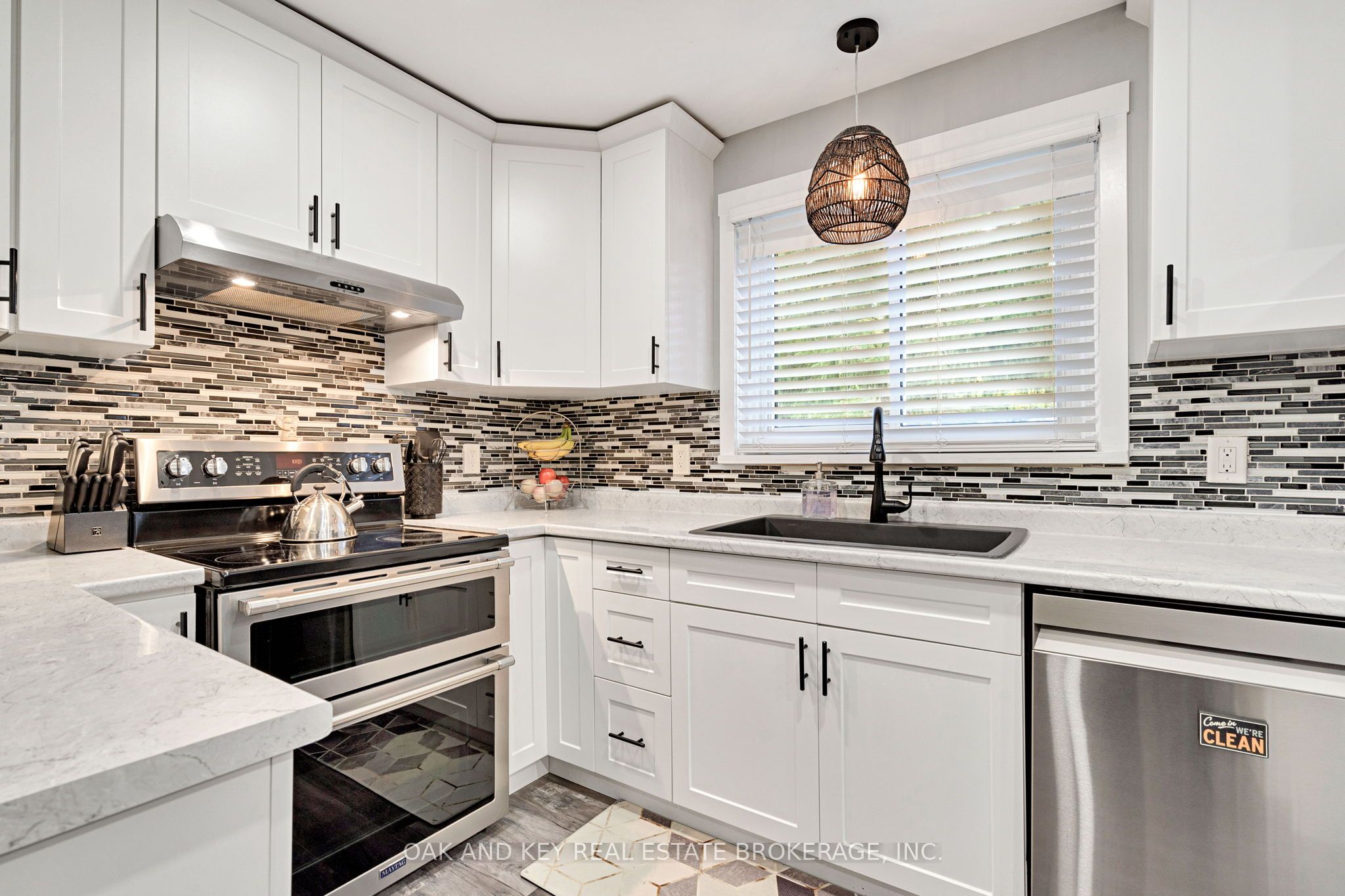 392 Homestead Court Property Photo 8