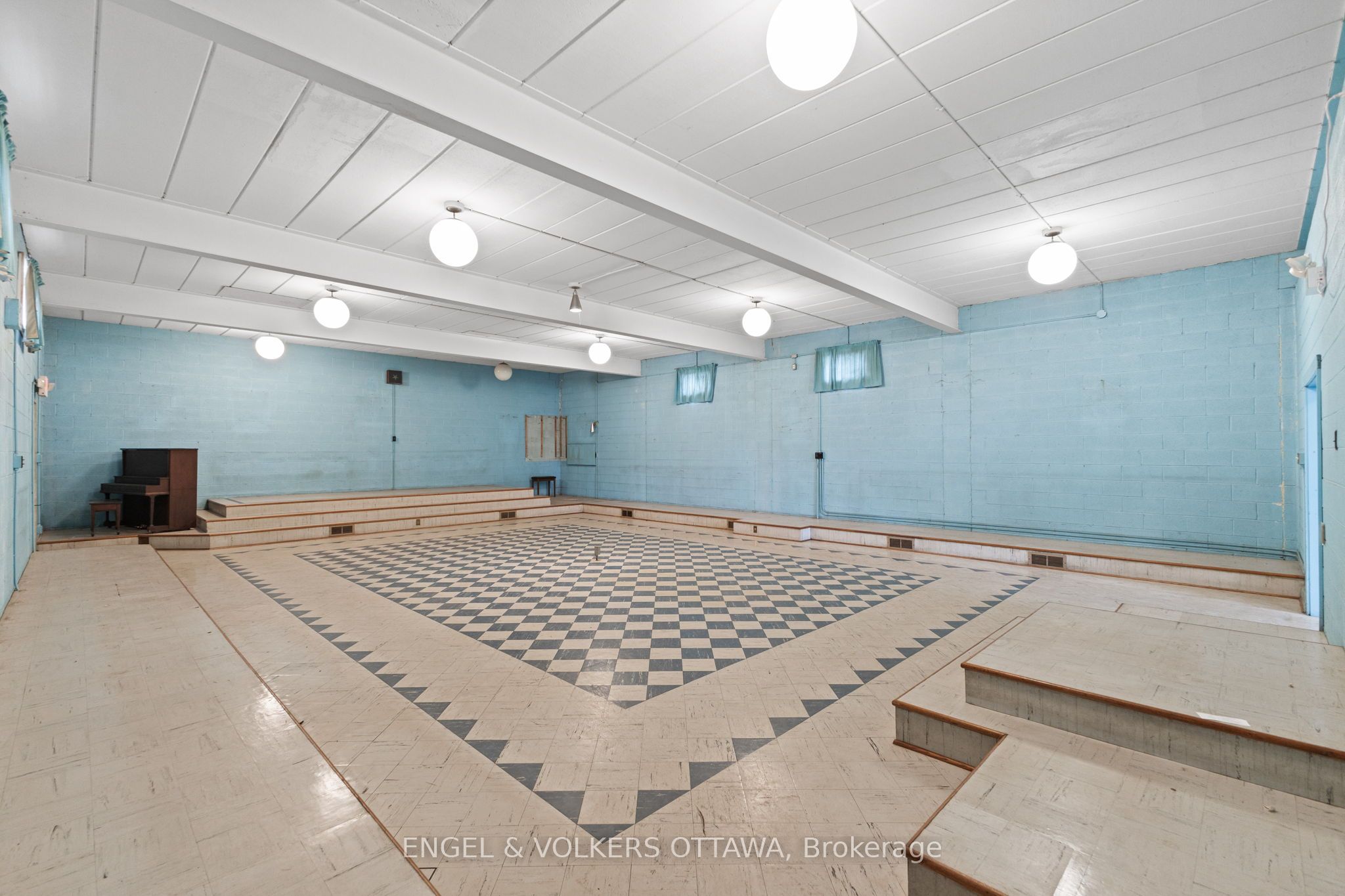 518 Church Street Property Photo 9