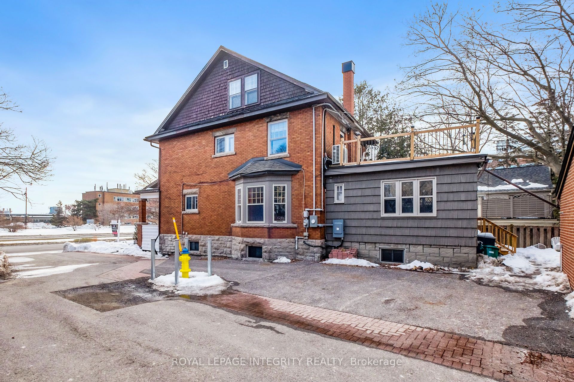 1031 Carling Ave Property Photo 3