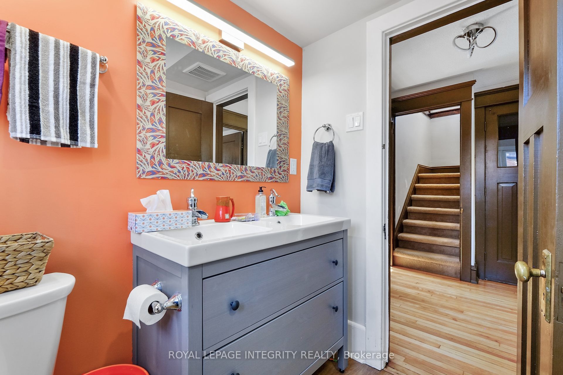 1031 Carling Ave Property Photo 11