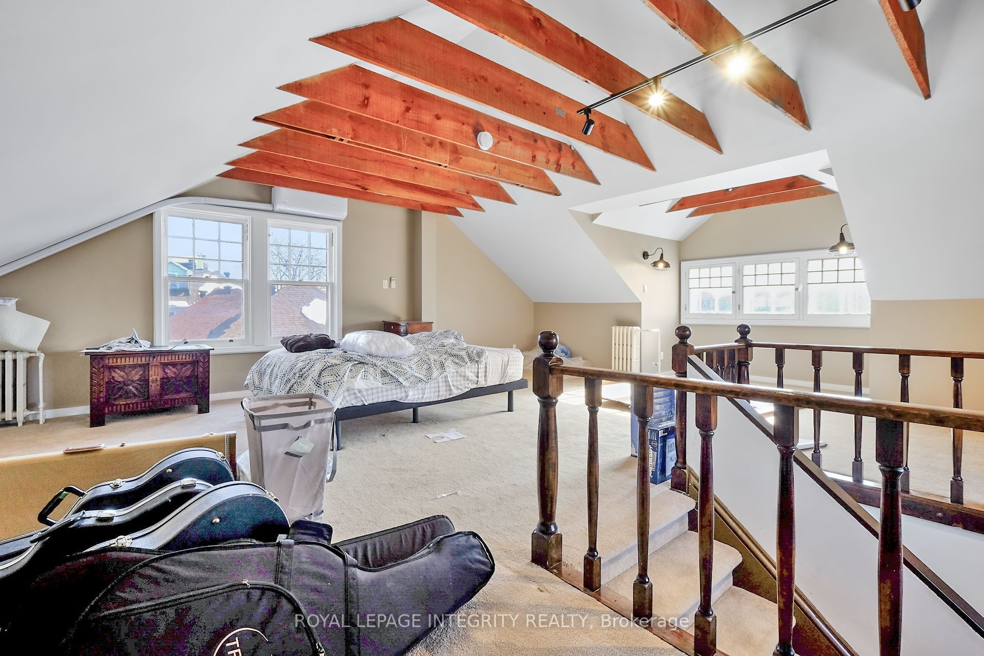 1031 Carling Ave Property Photo 18