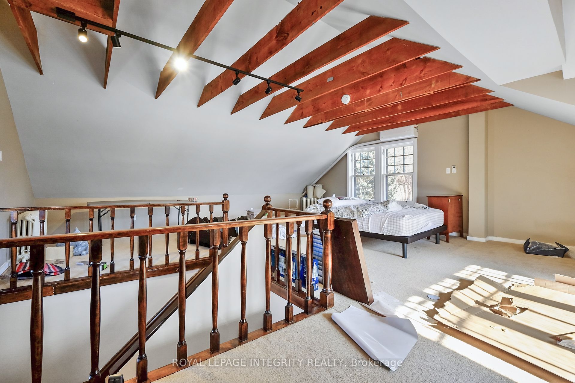 1031 Carling Ave Property Photo 20