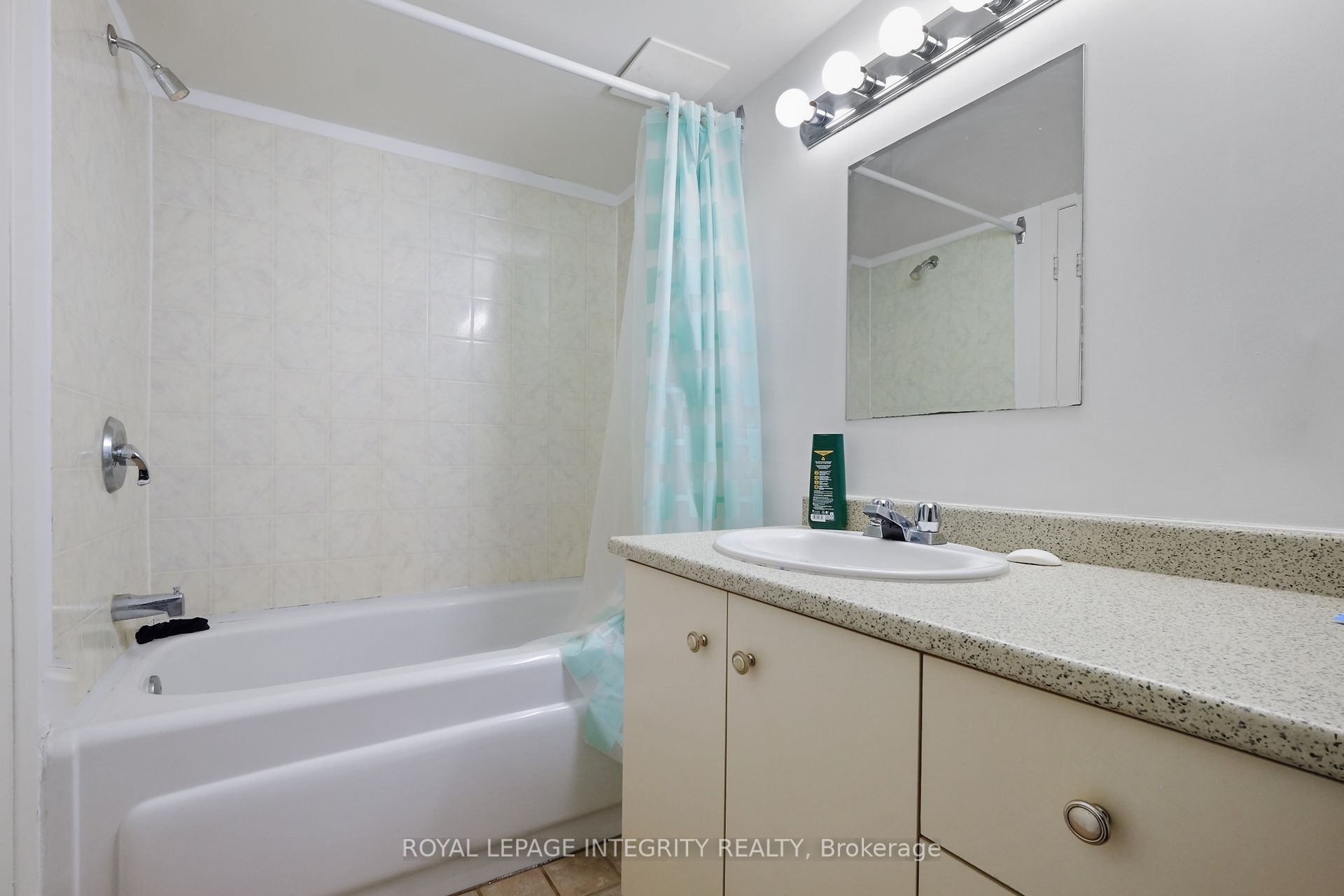 1031 Carling Ave Property Photo 22