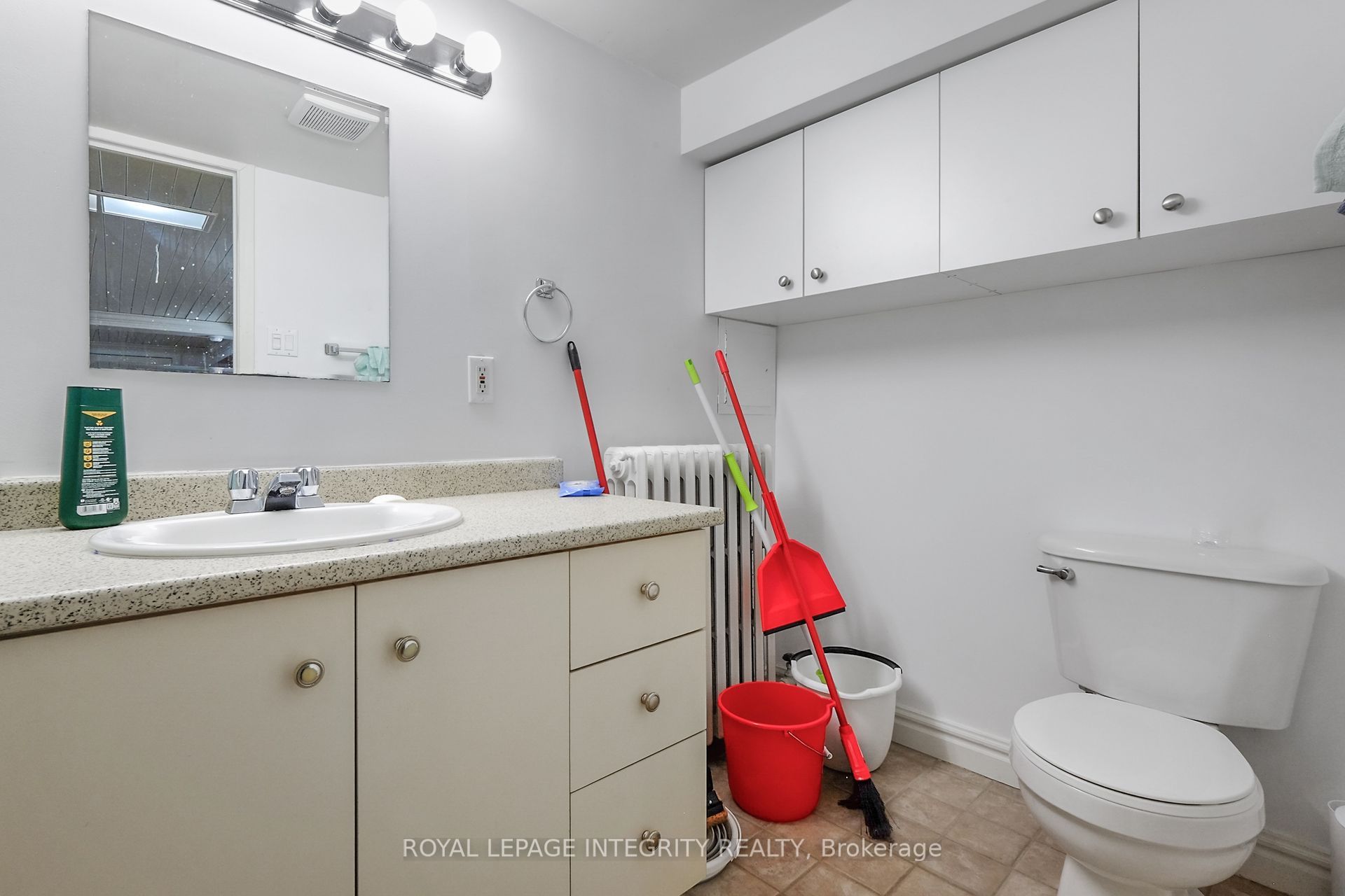 1031 Carling Ave Property Photo 23