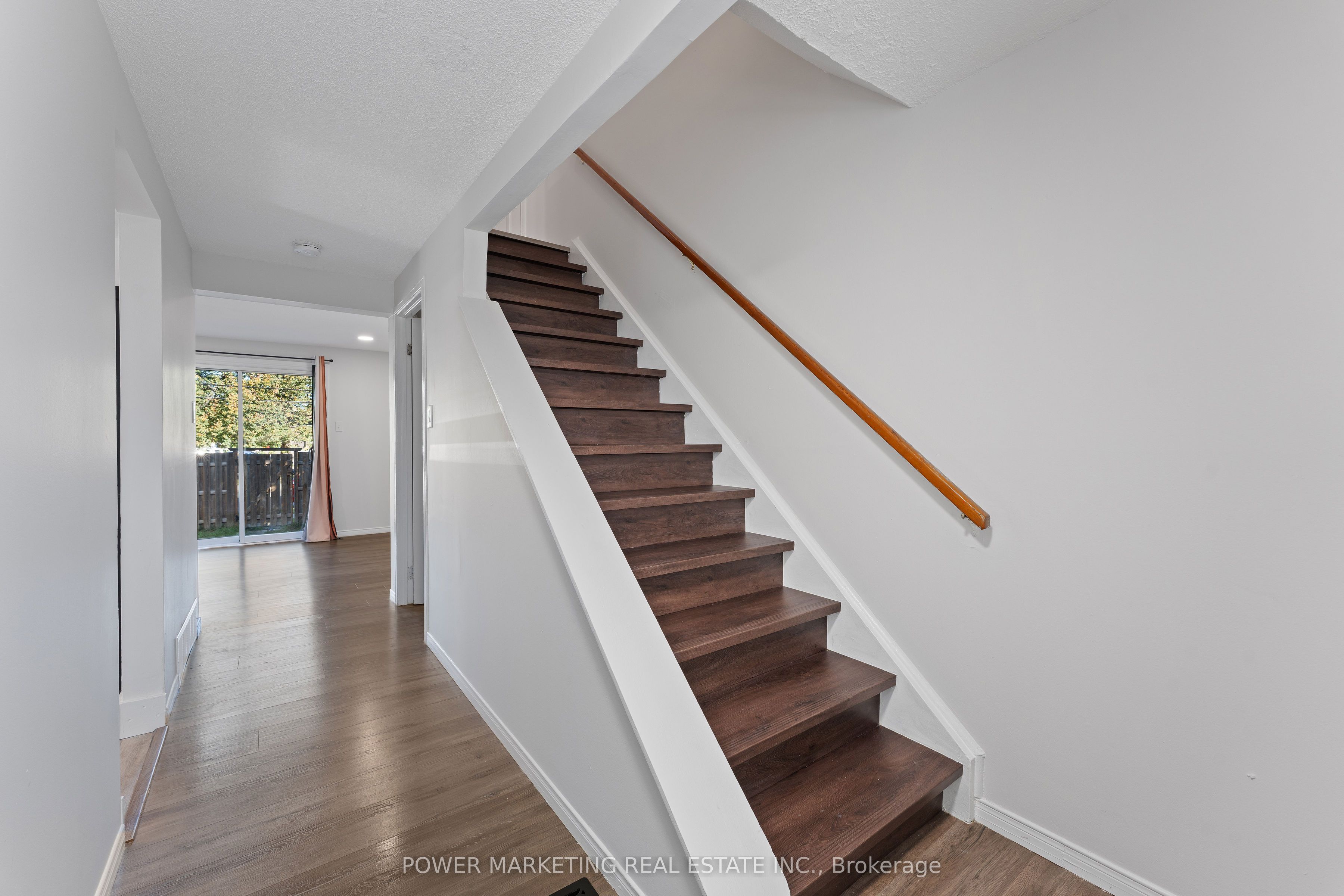 1045 Morrison Drive 182 Property Photo 5