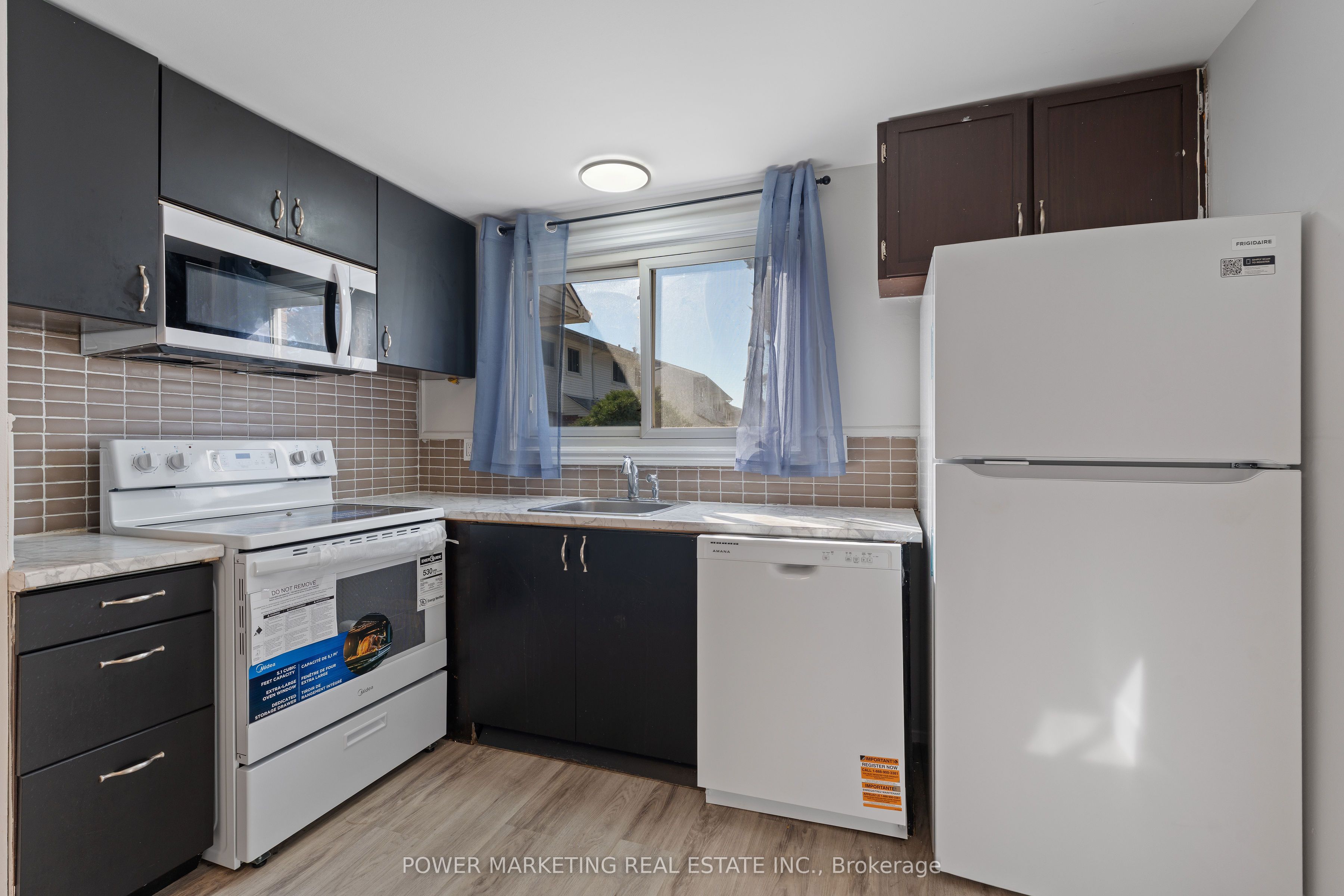 1045 Morrison Drive 182 Property Photo 8