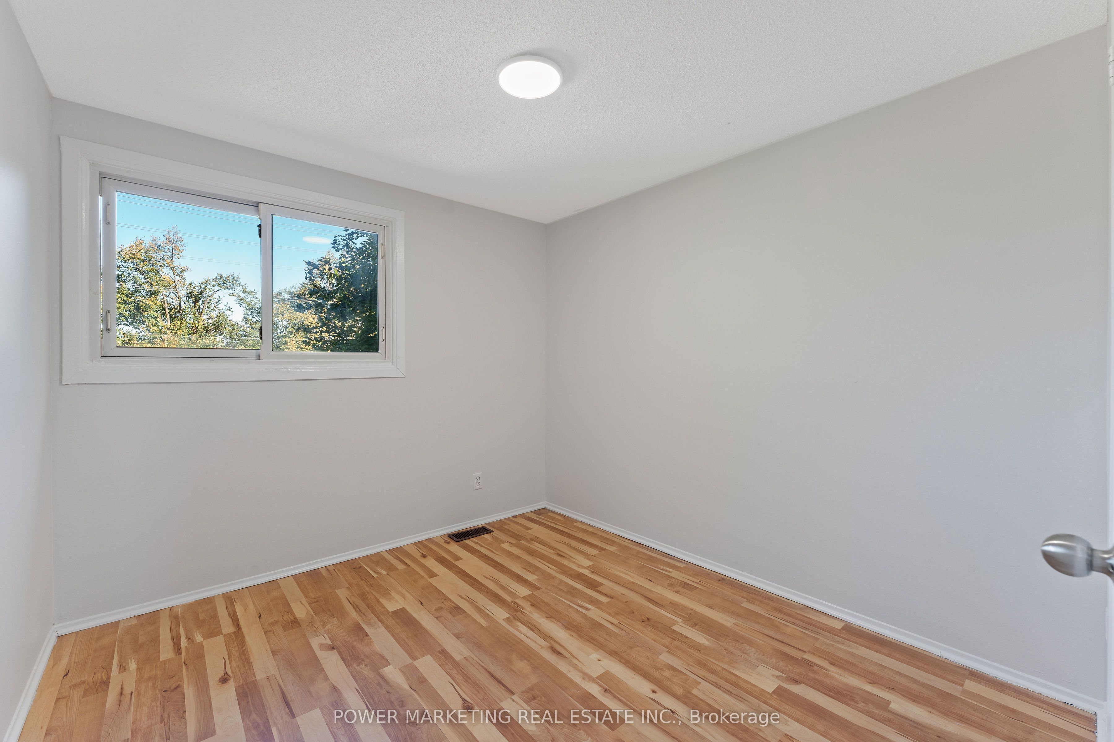 1045 Morrison Drive 182 Property Photo 14