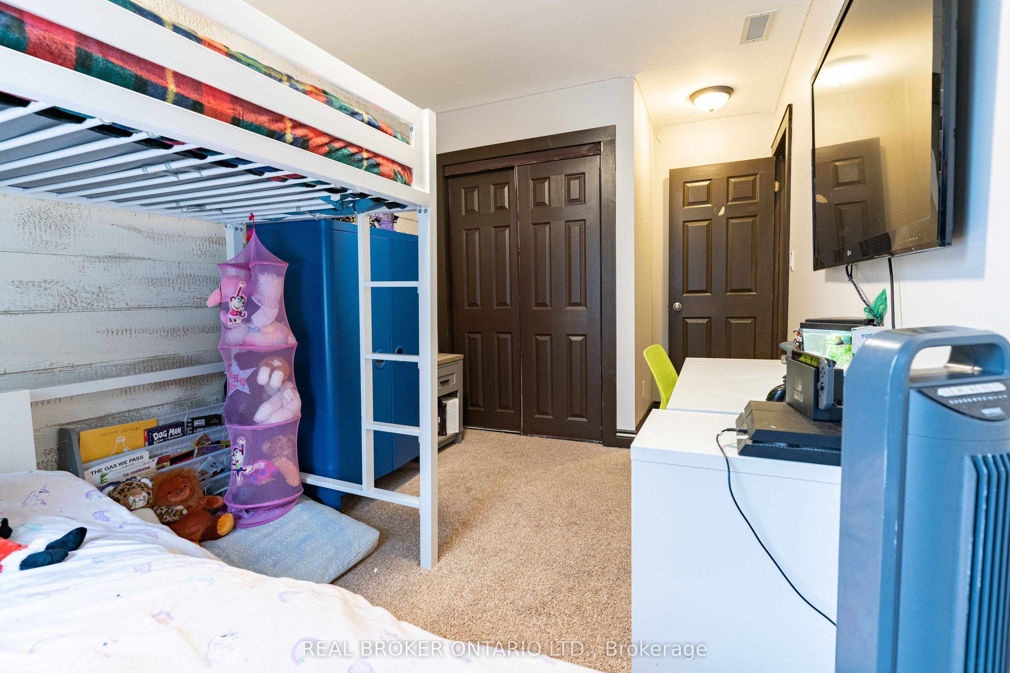 55 Snyder's Road W Property Photo 26