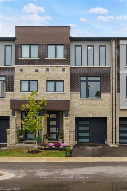 52 Cadwell Ln Property Photo 1