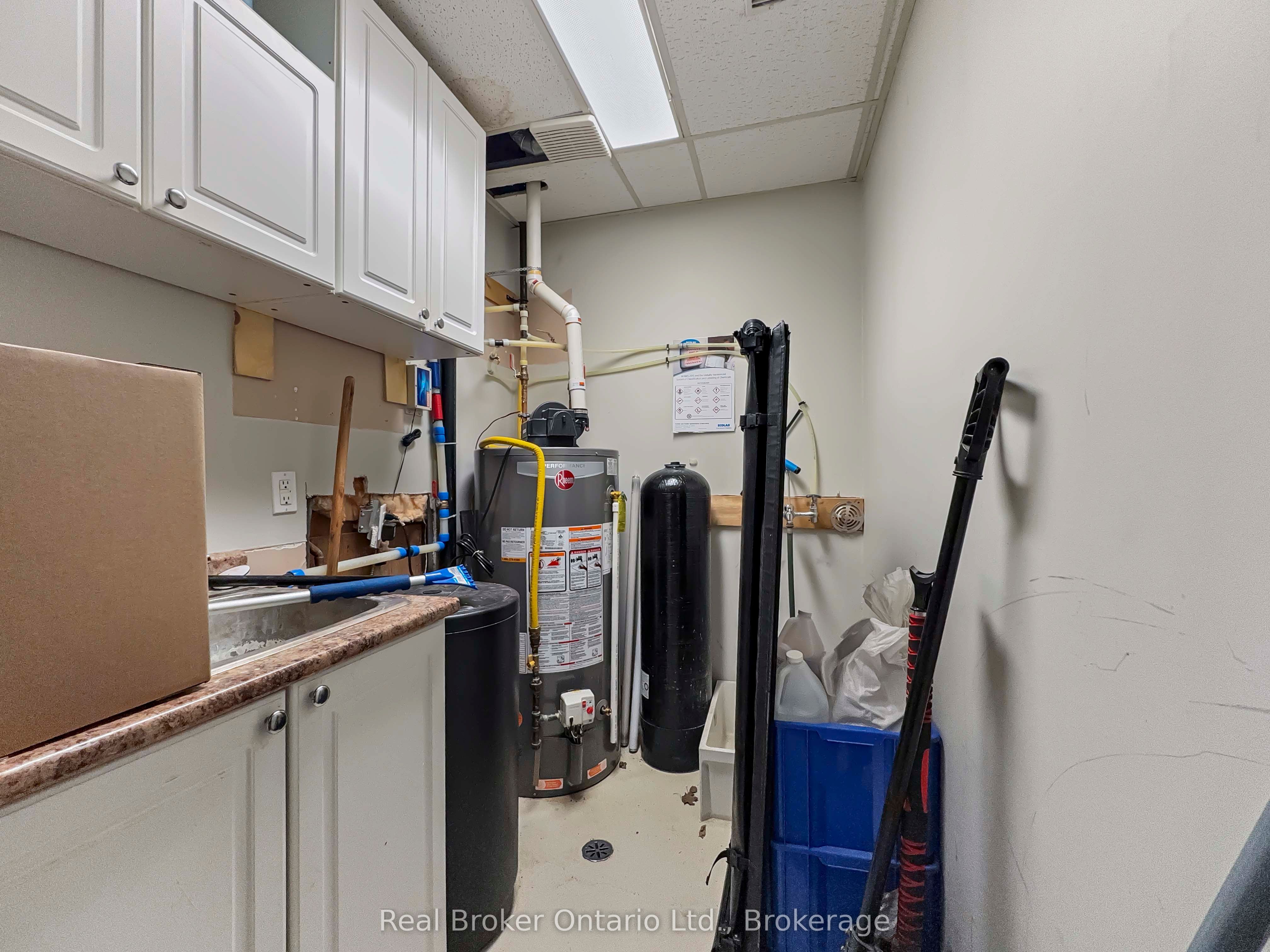 291 Woodlawn Rd W Property Photo 11