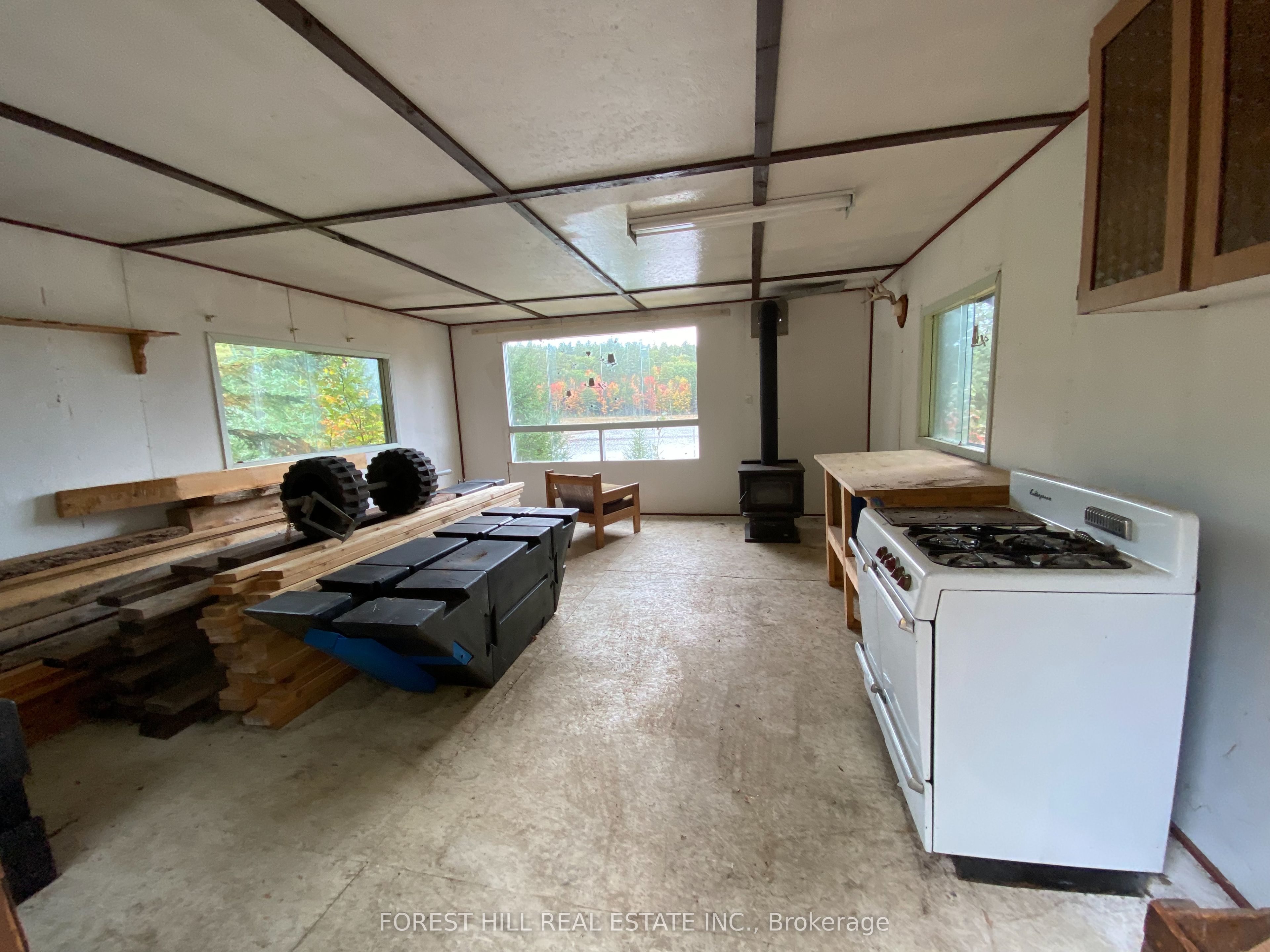 675 Dore Bay Road Property Photo 23