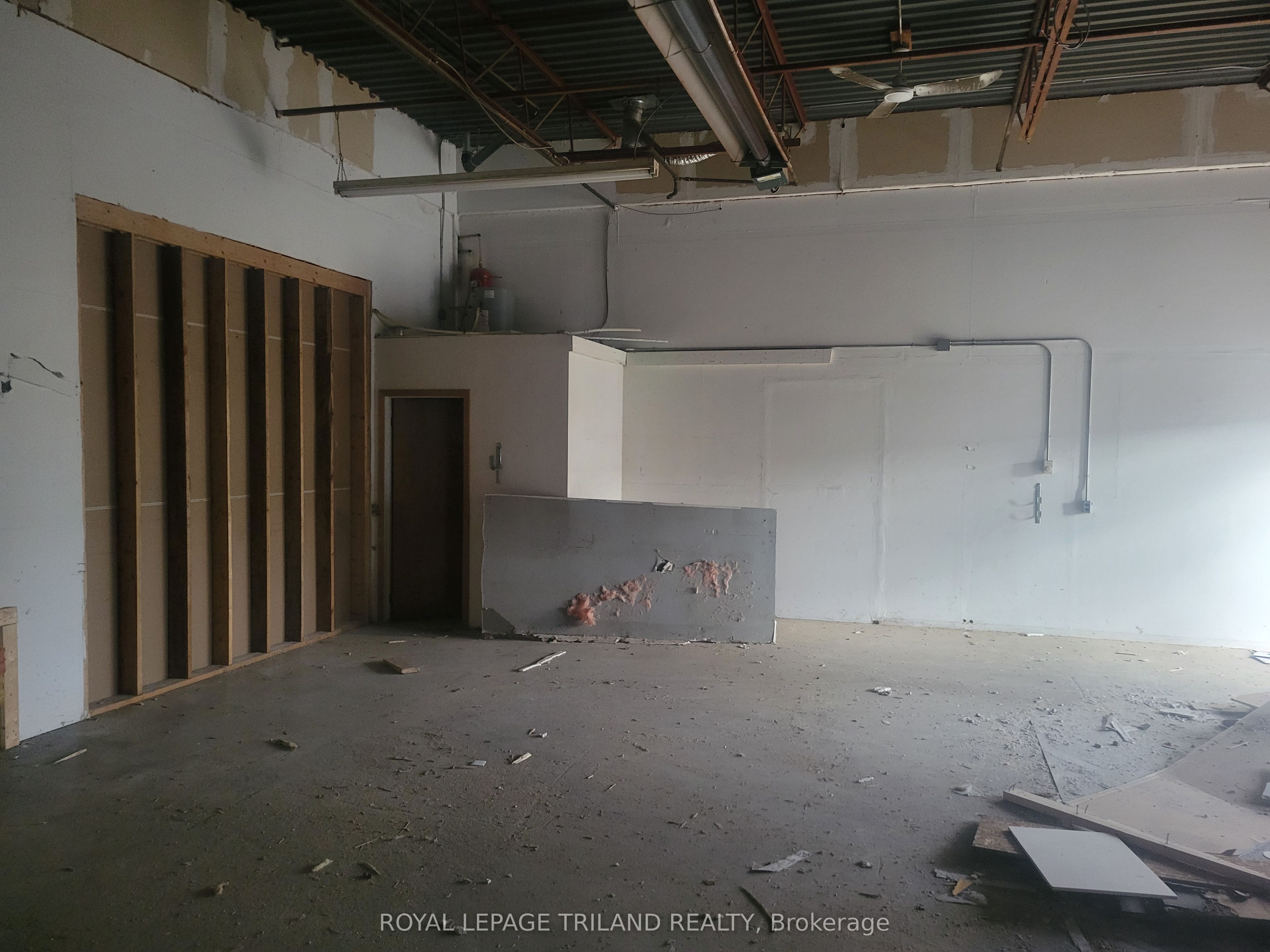 280 Edward St Property Photo 5