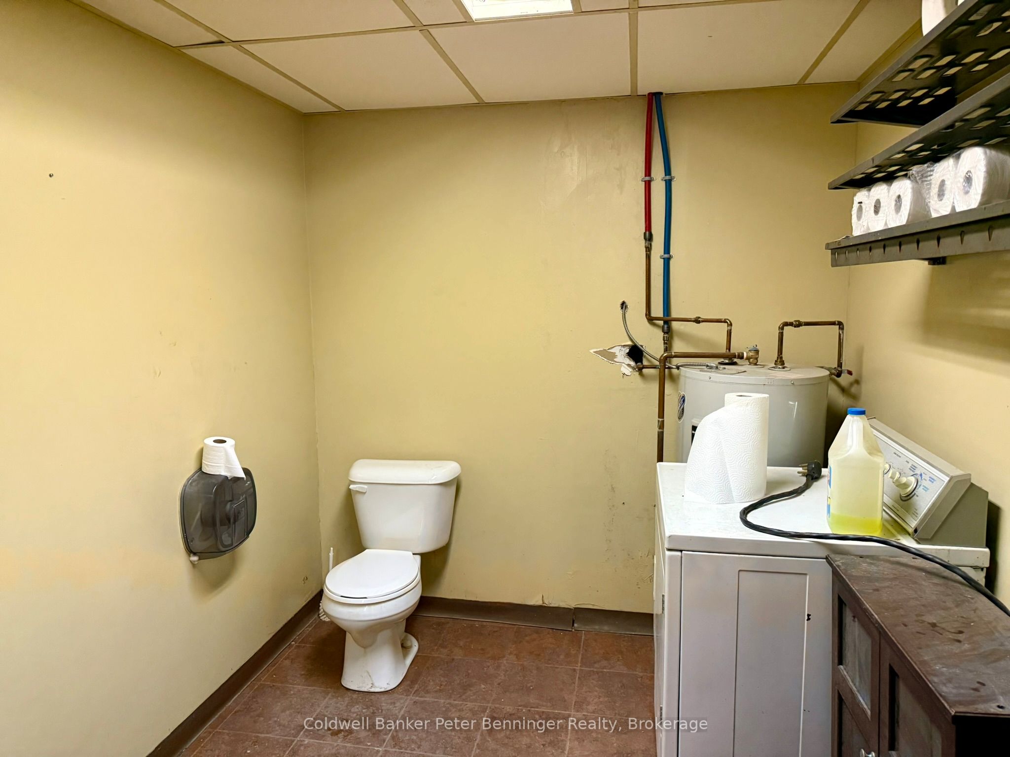 190 Elizabeth Street E 2 Property Photo 9
