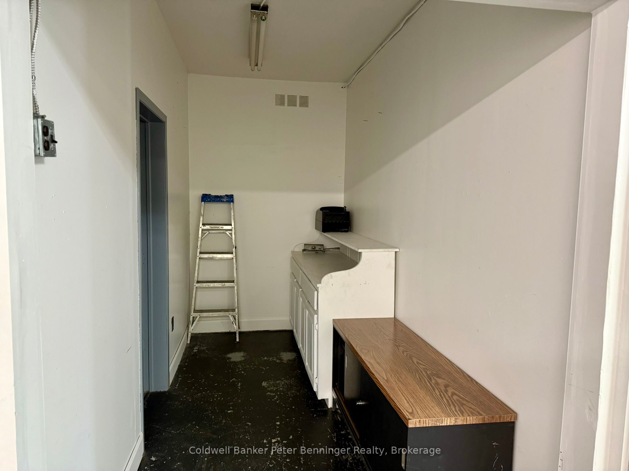 190 Elizabeth Street E 1 Property Photo 7