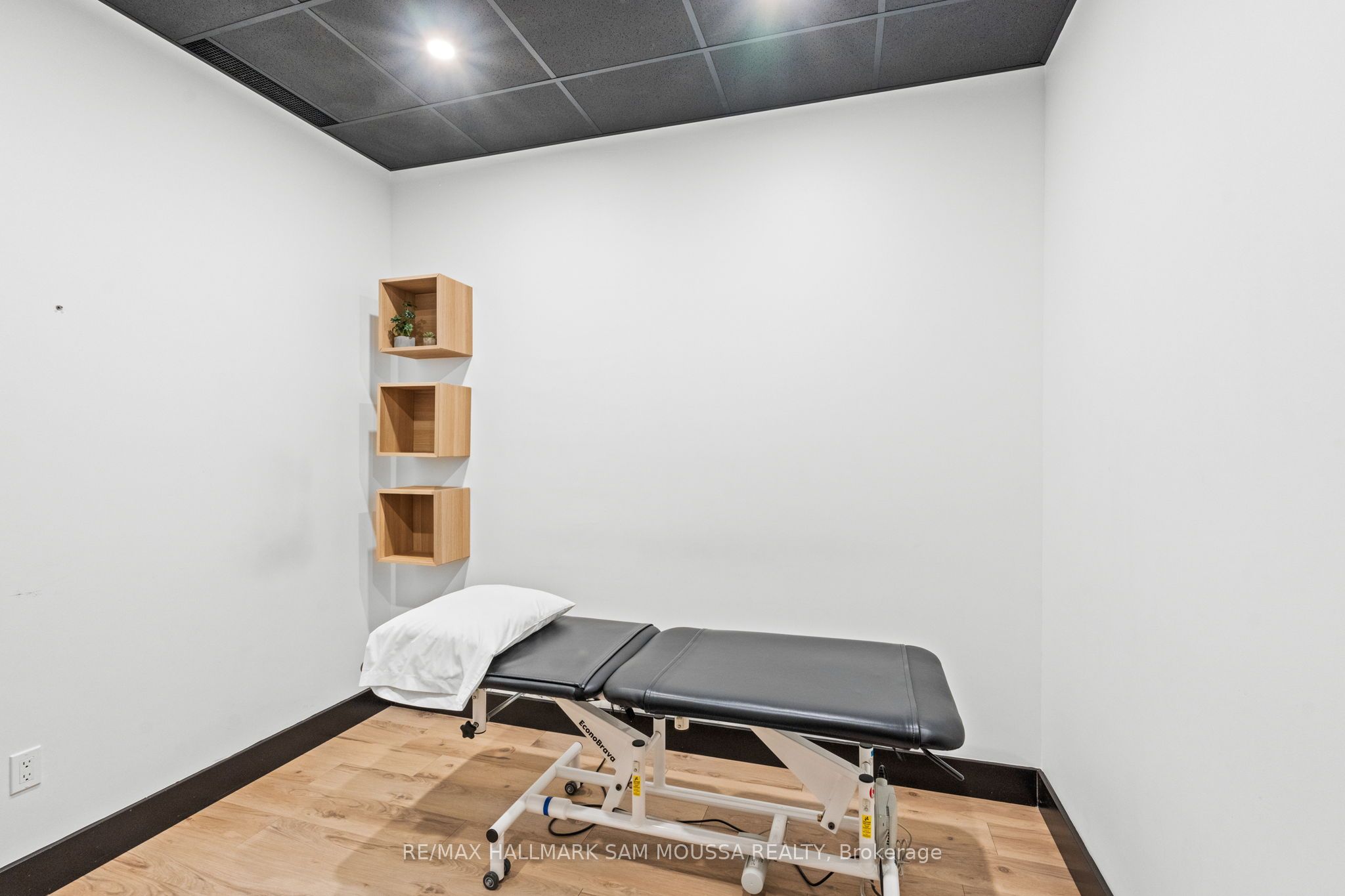 220 Terence Matthews Cres Property Photo 16