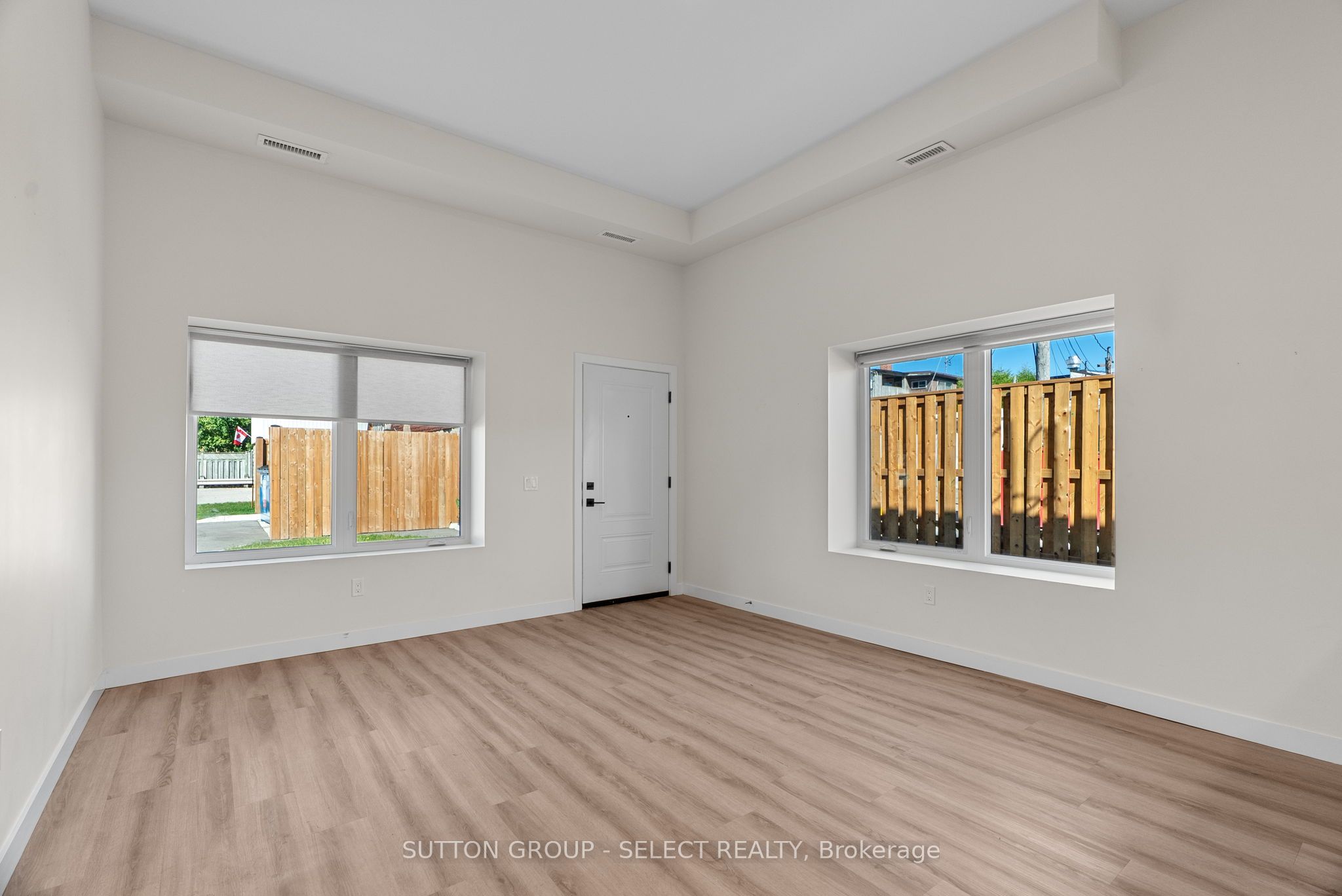370 William Street Property Photo 5