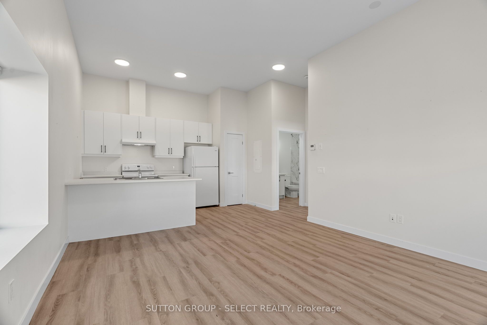 370 William Street Property Photo 12