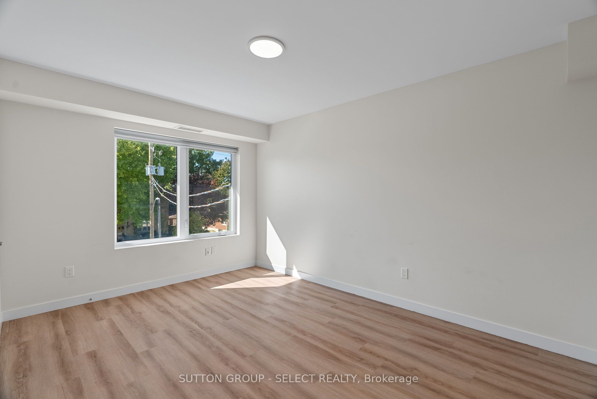 370 William Street Property Photo 20