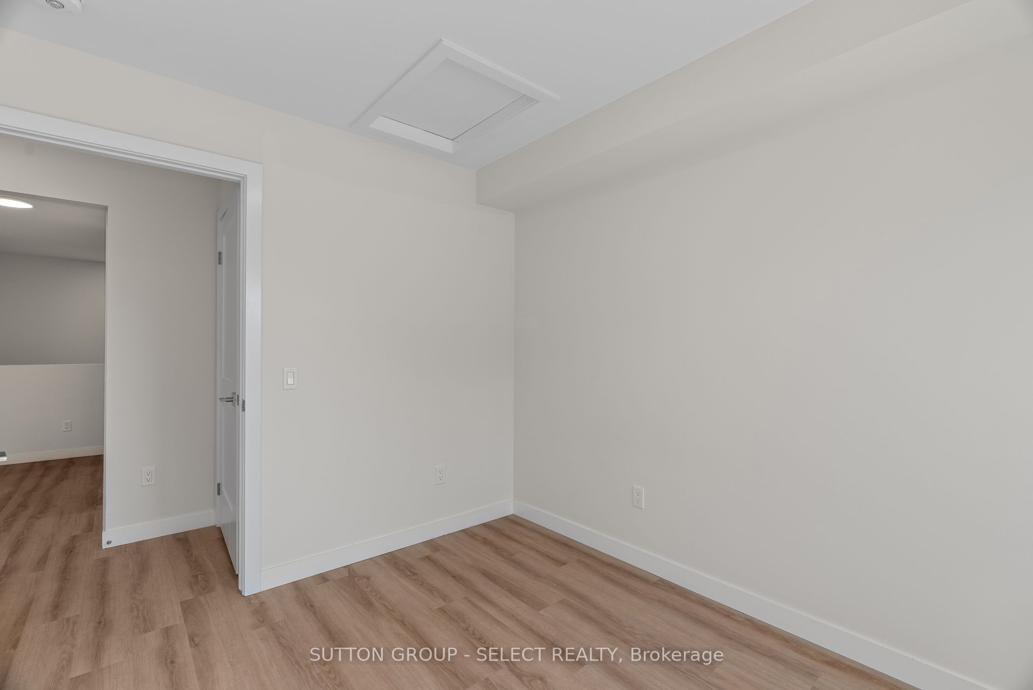 370 William Street Property Photo 26