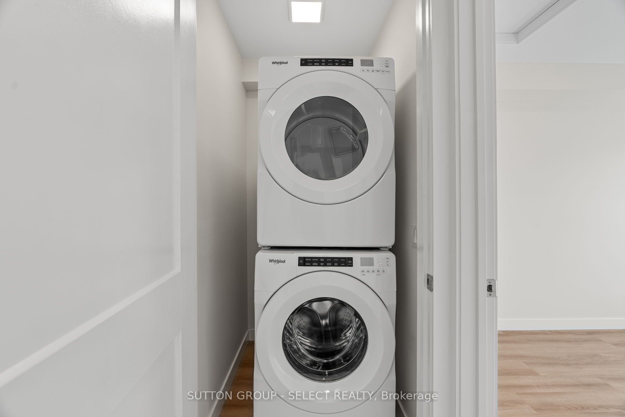370 William Street Property Photo 27