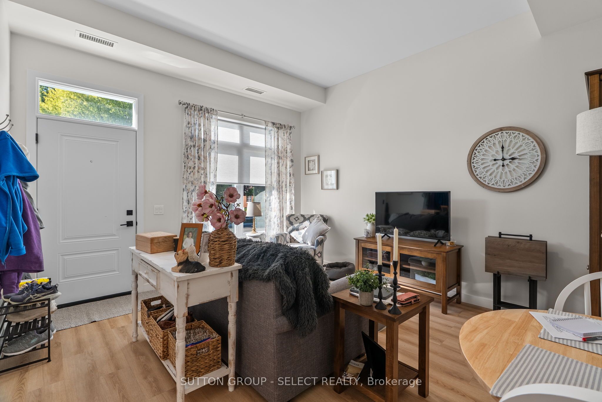 370 William Street Property Photo 31