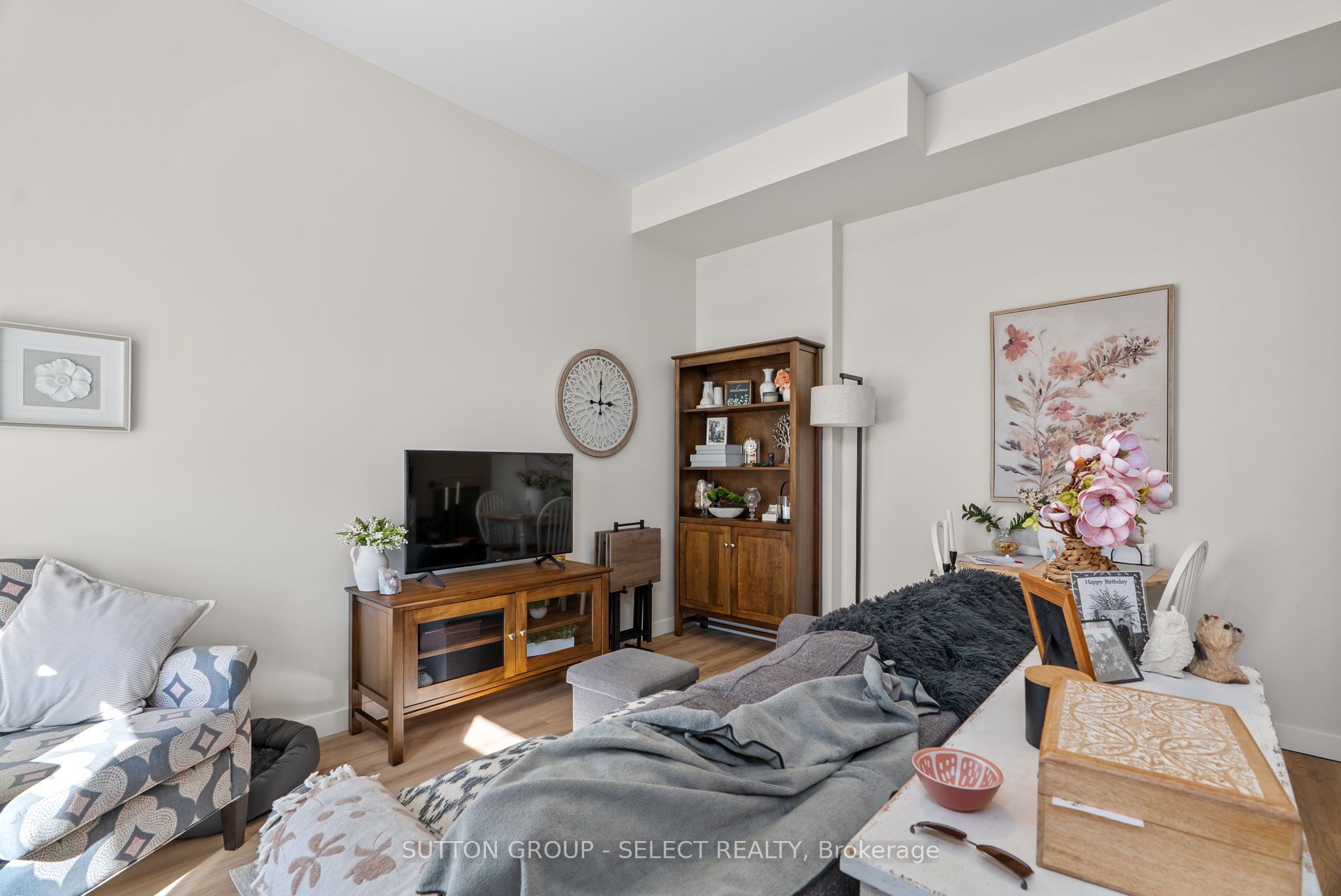 370 William Street Property Photo 32
