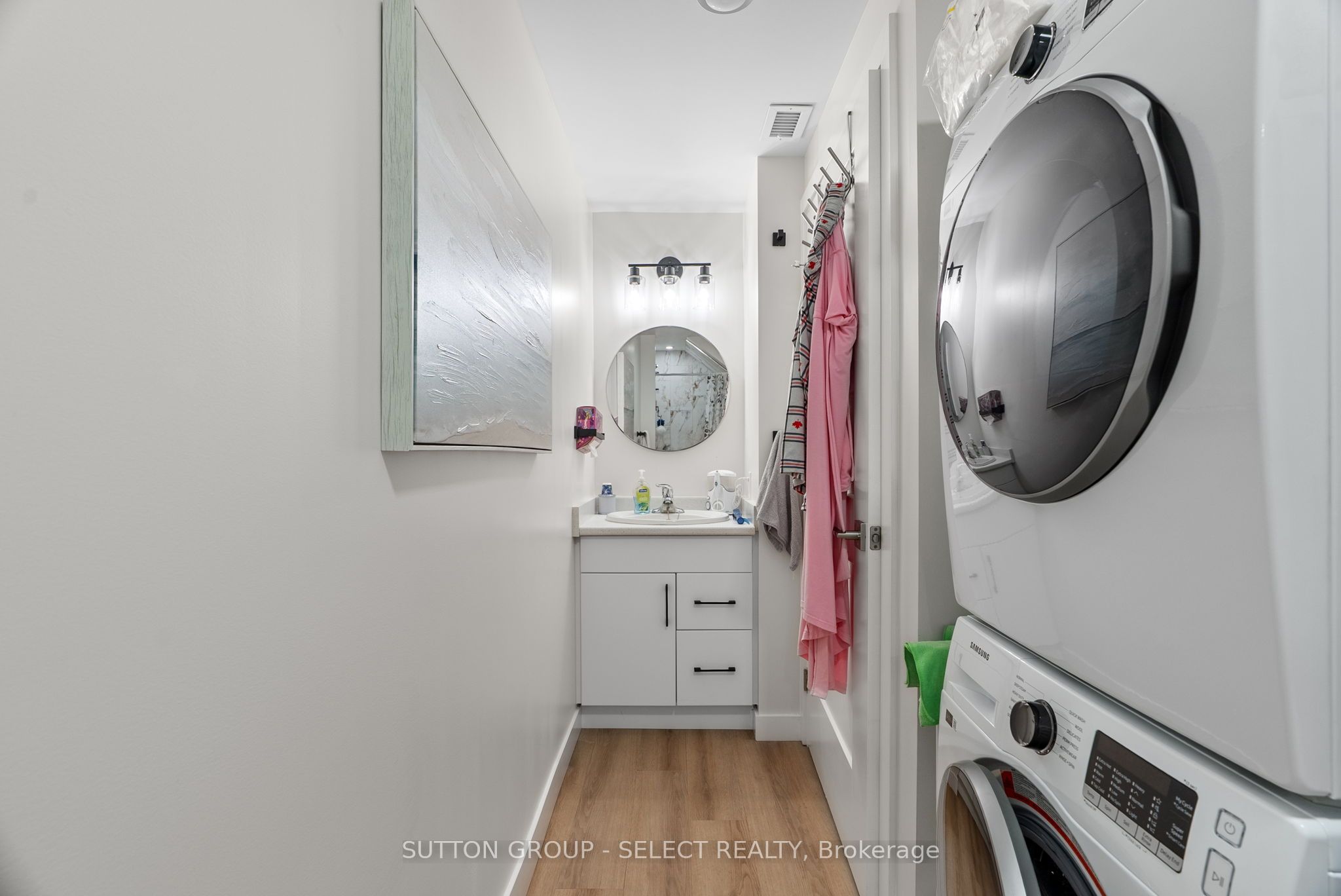 370 William Street Property Photo 41