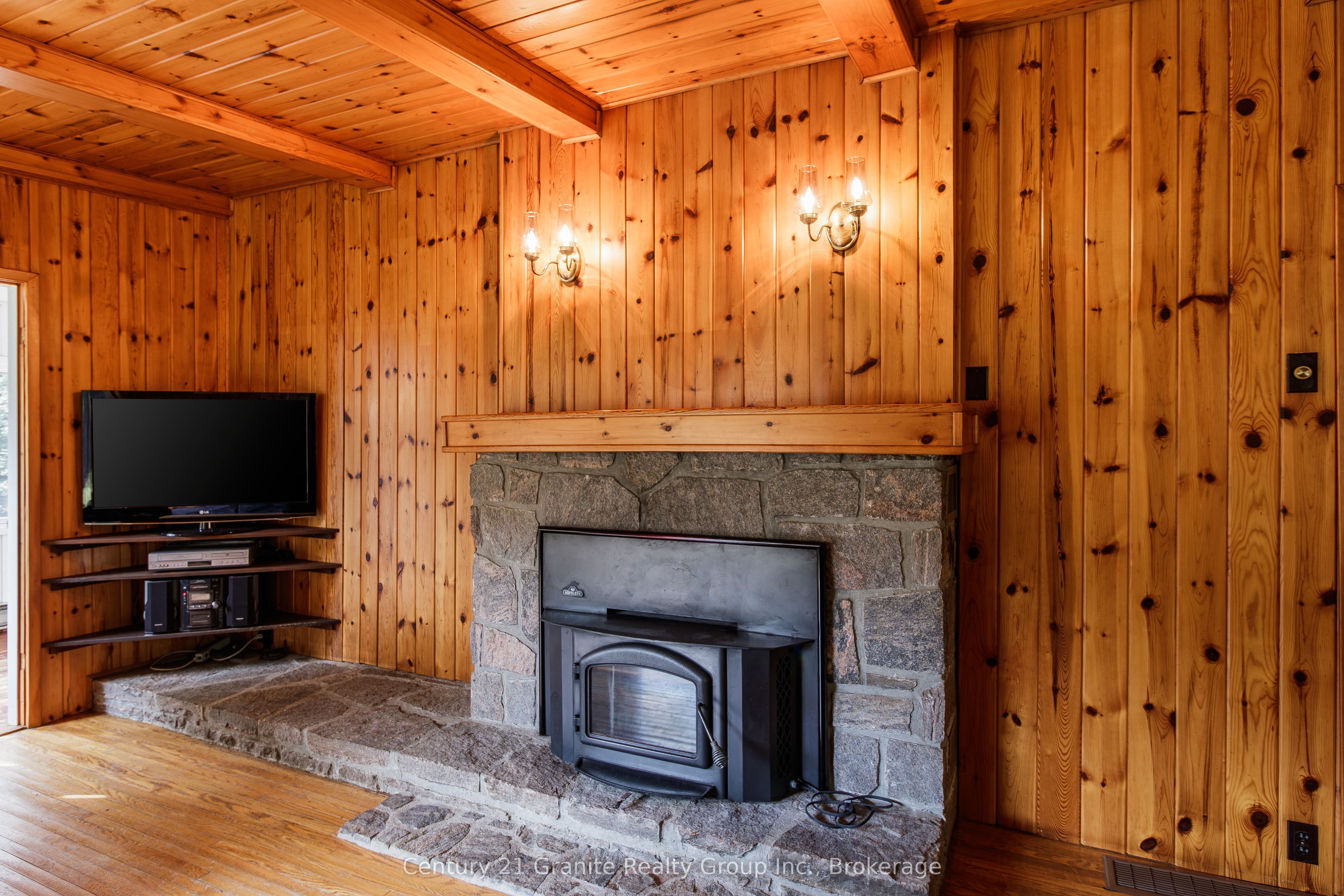 50 Riverside Drive Property Photo 6