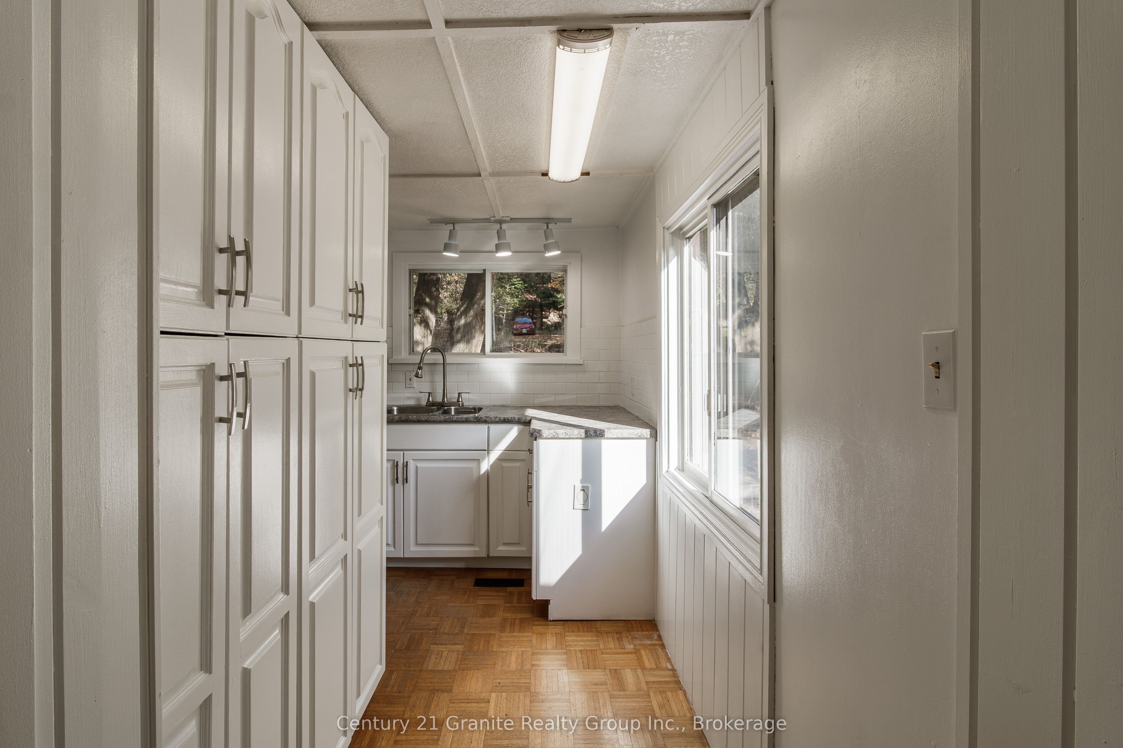 50 Riverside Drive Property Photo 17