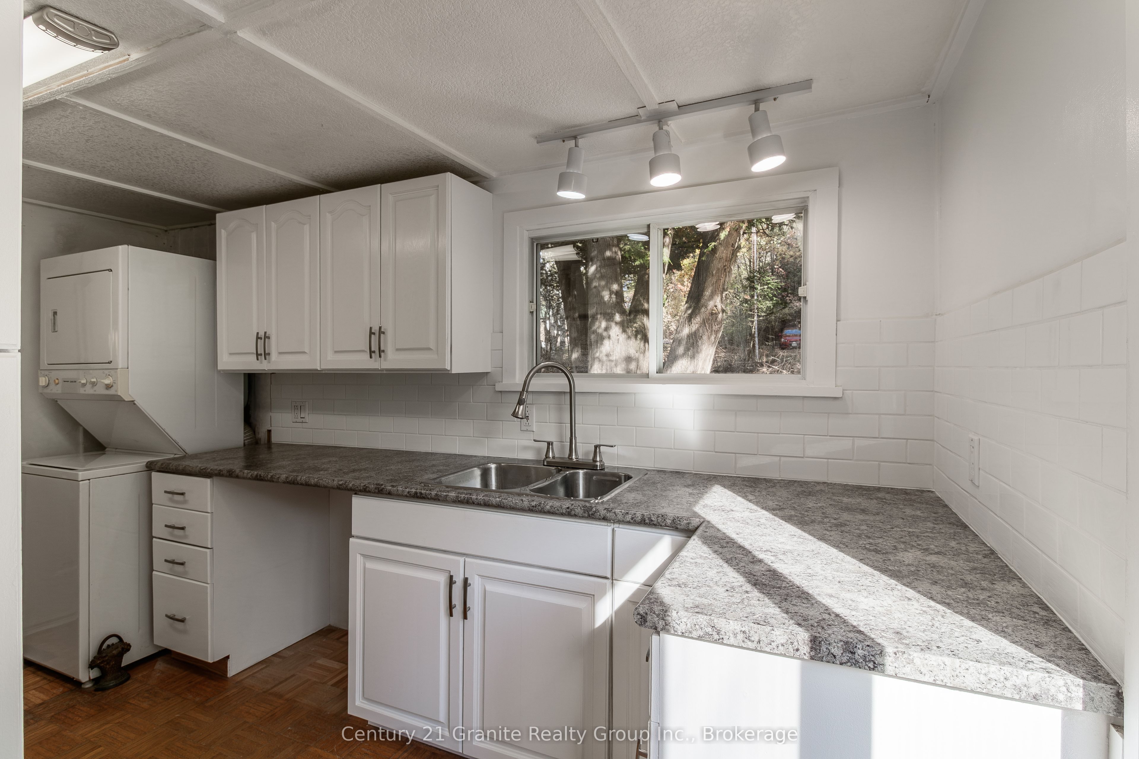 50 Riverside Drive Property Photo 18