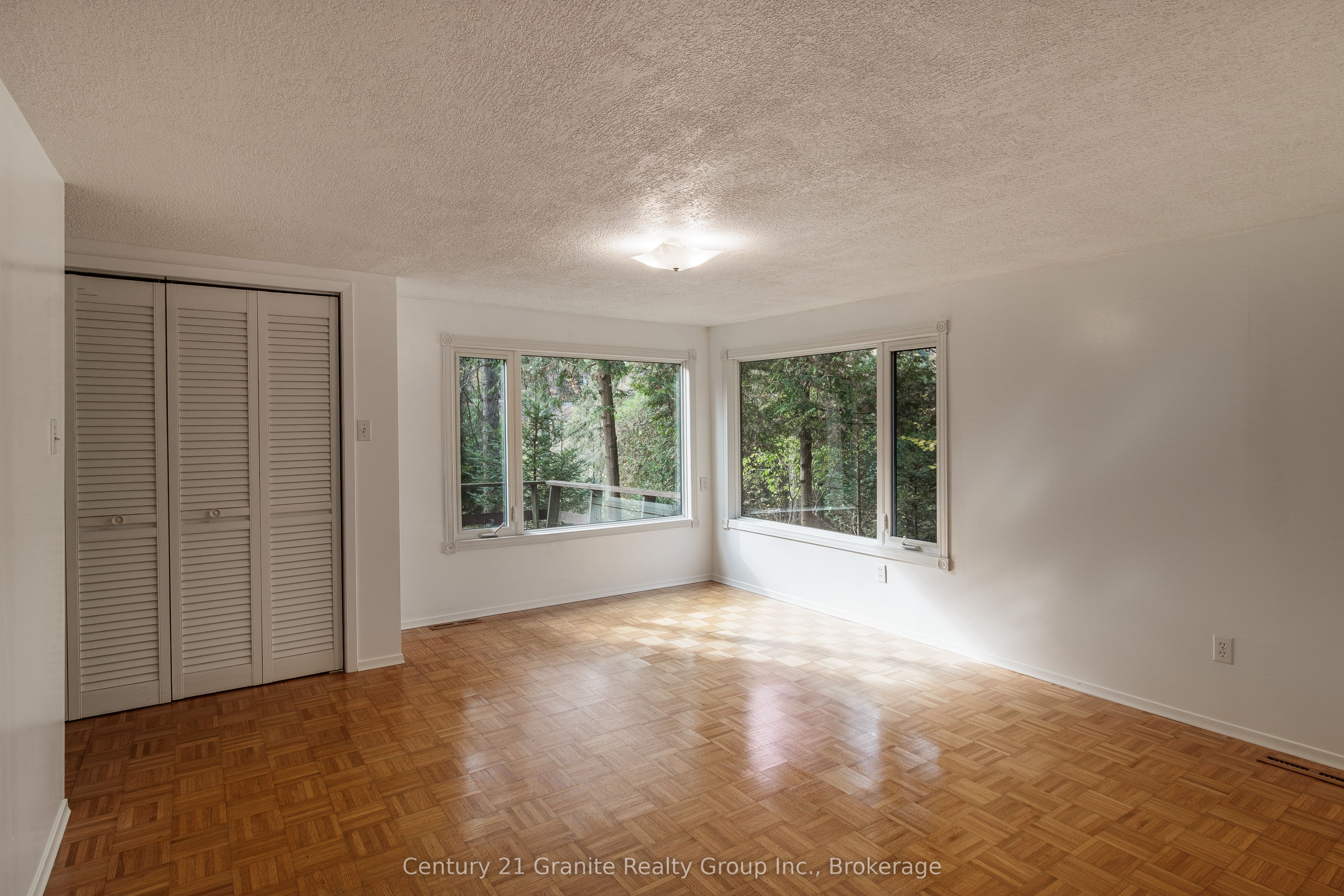 50 Riverside Drive Property Photo 24