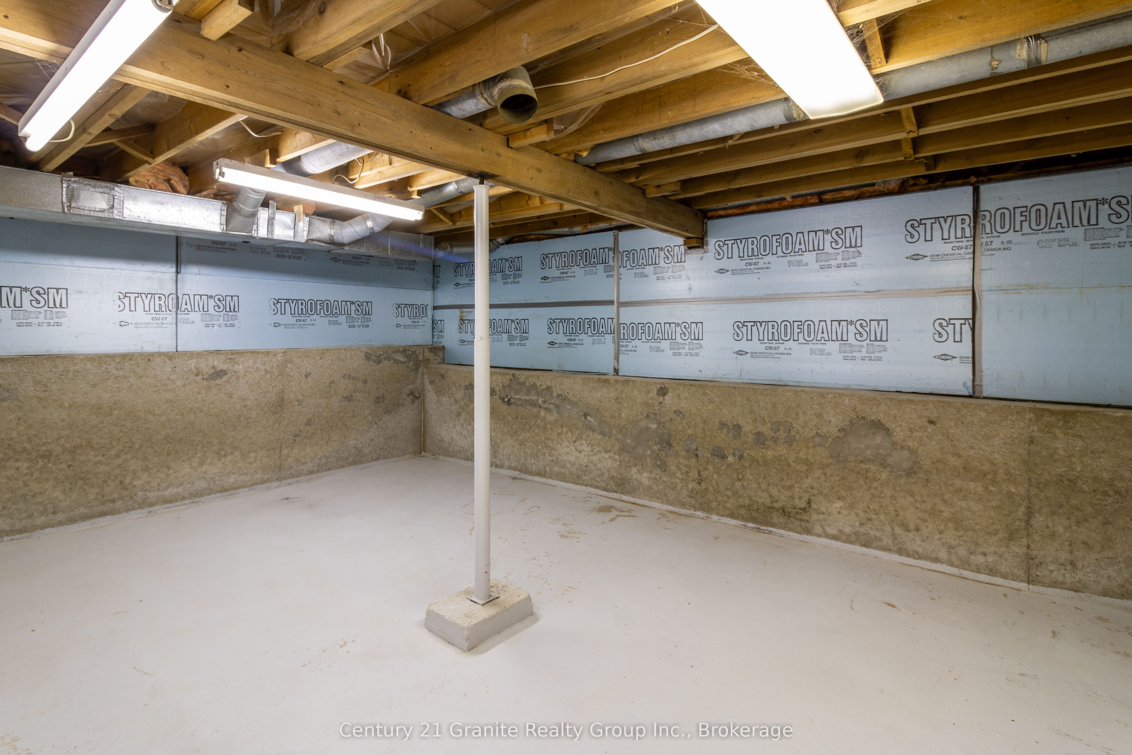 50 Riverside Drive Property Photo 37