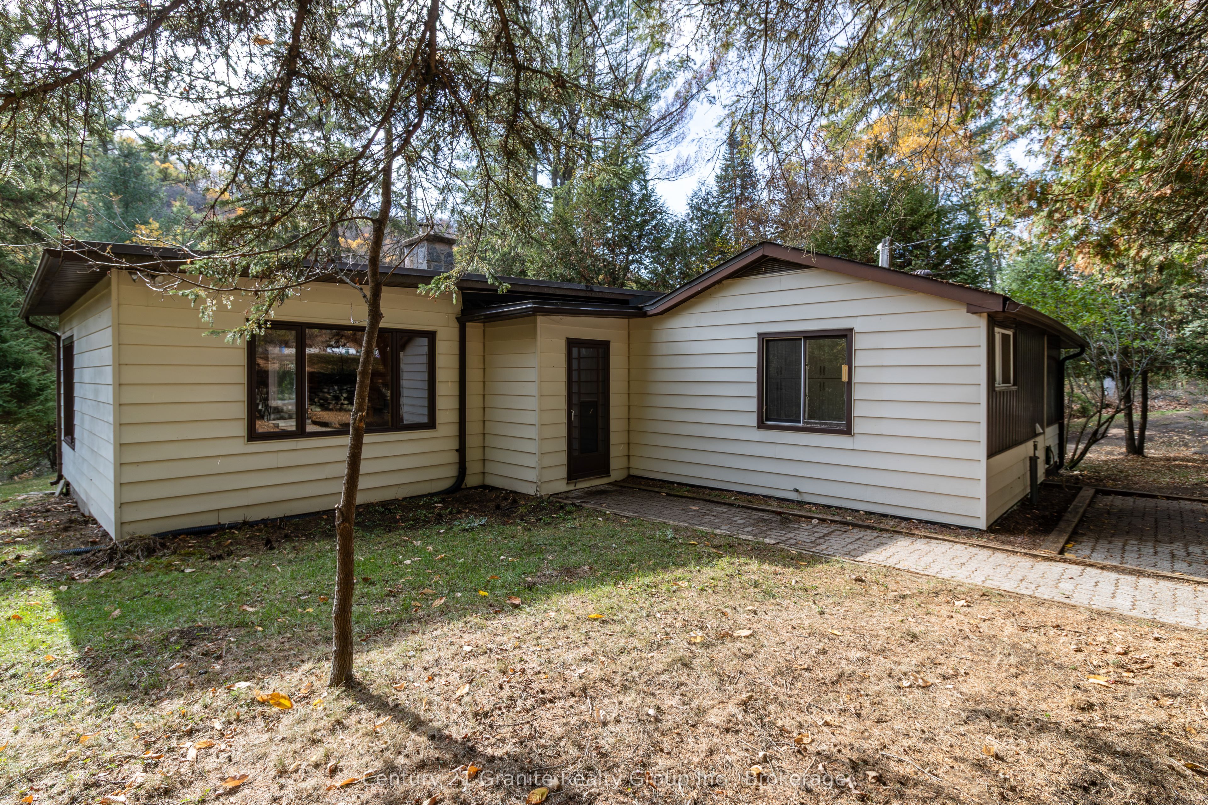 50 Riverside Drive Property Photo 38