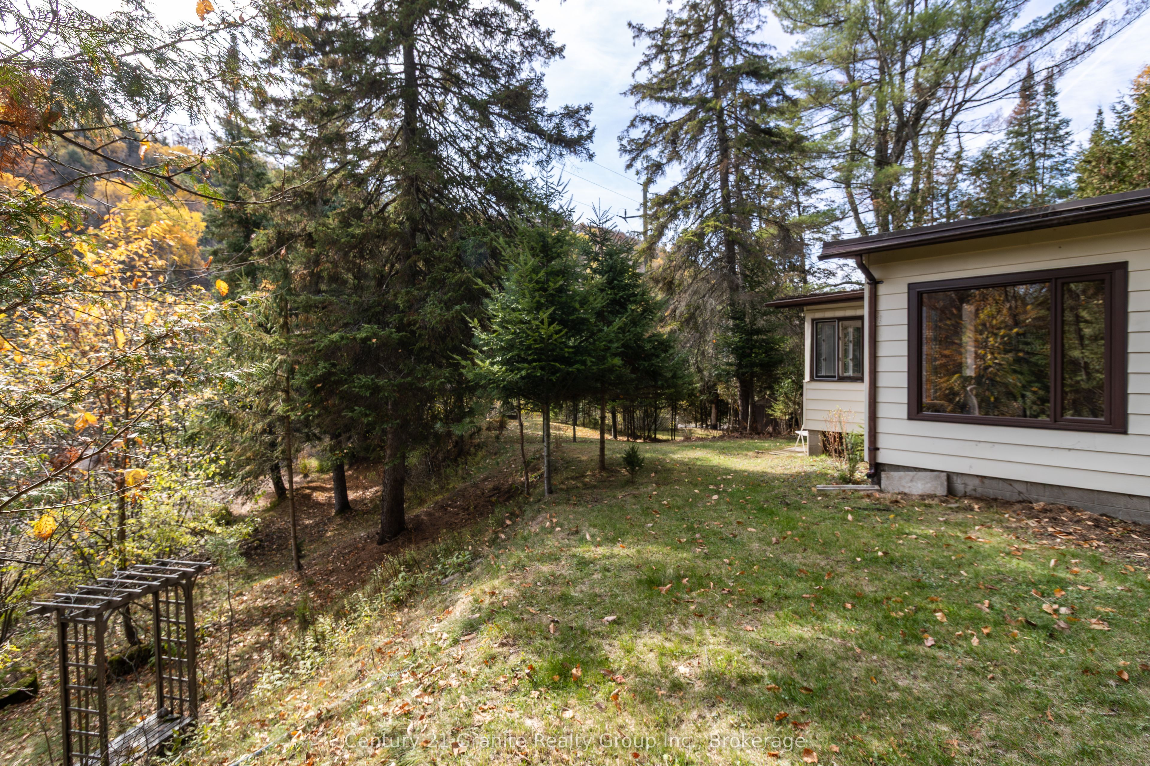 50 Riverside Drive Property Photo 39