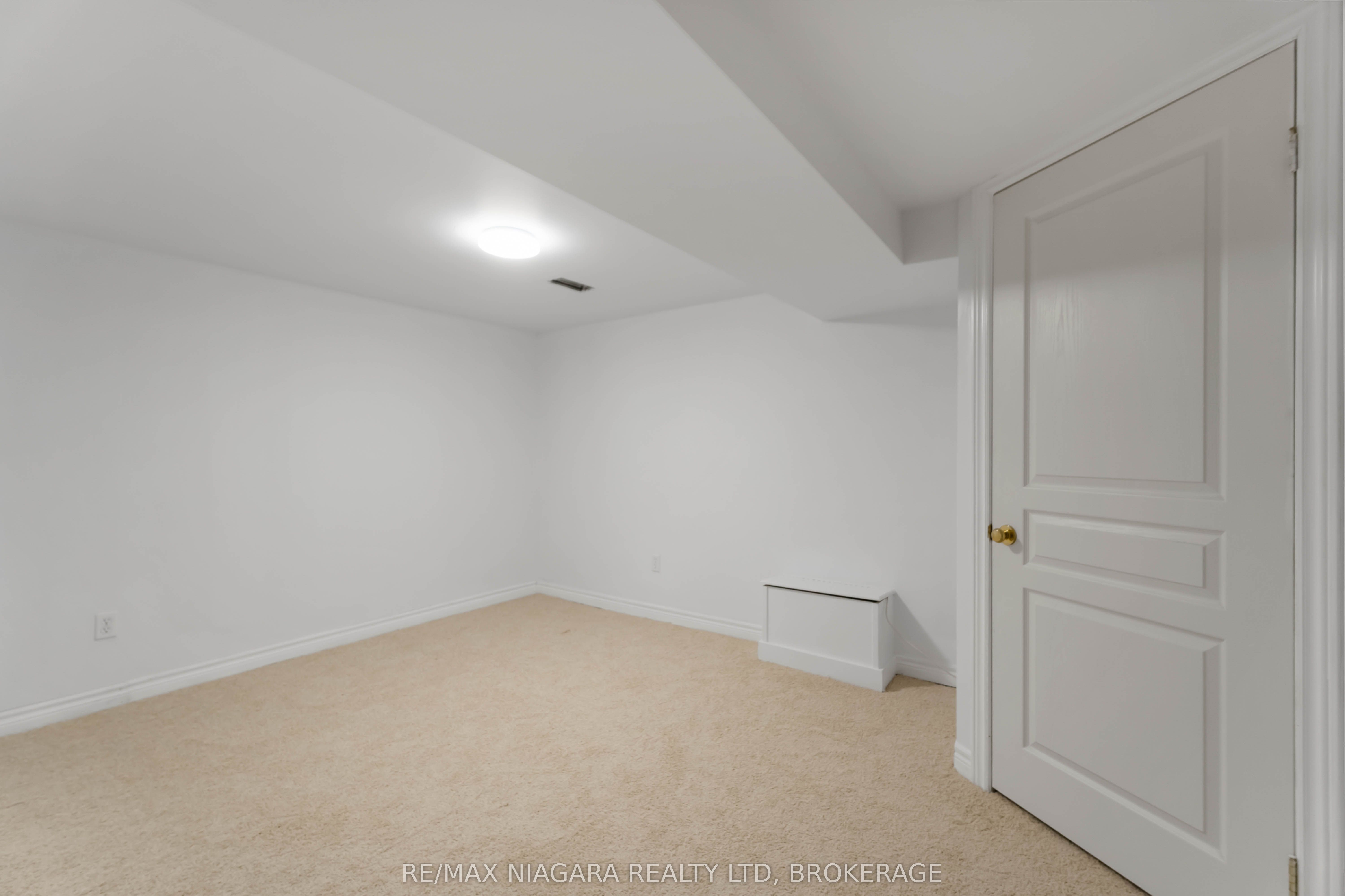 80 Ted Street Property Photo 28