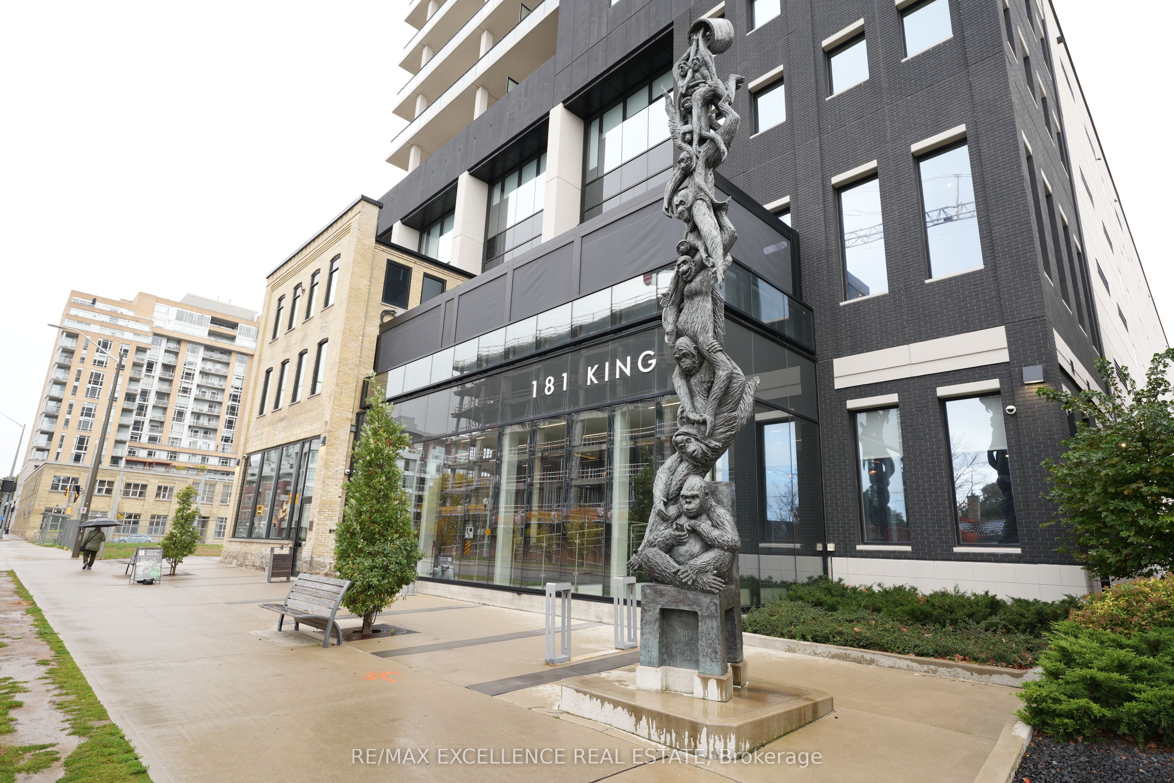 181 King Street 1002 Property Photo 1
