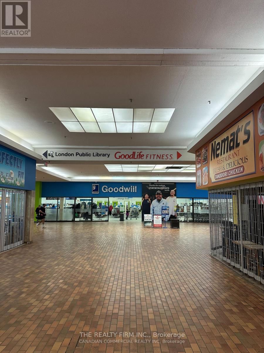 1225 Wonderland Road N 19 Property Photo 9