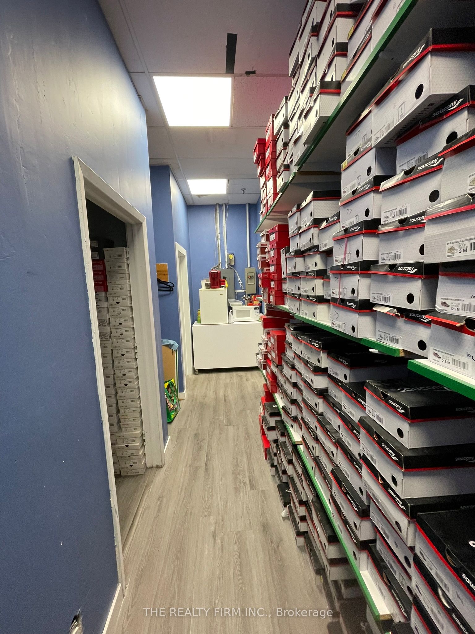 1225 Wonderland Road N 19 Property Photo 21