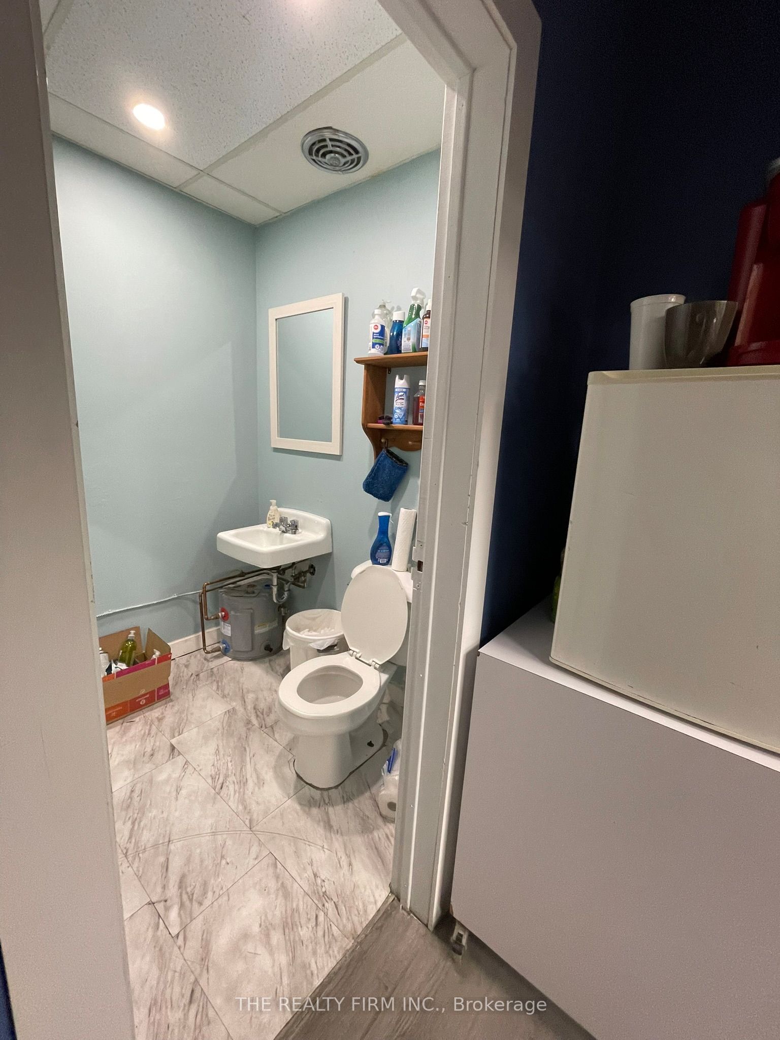 1225 Wonderland Road N 19 Property Photo 22