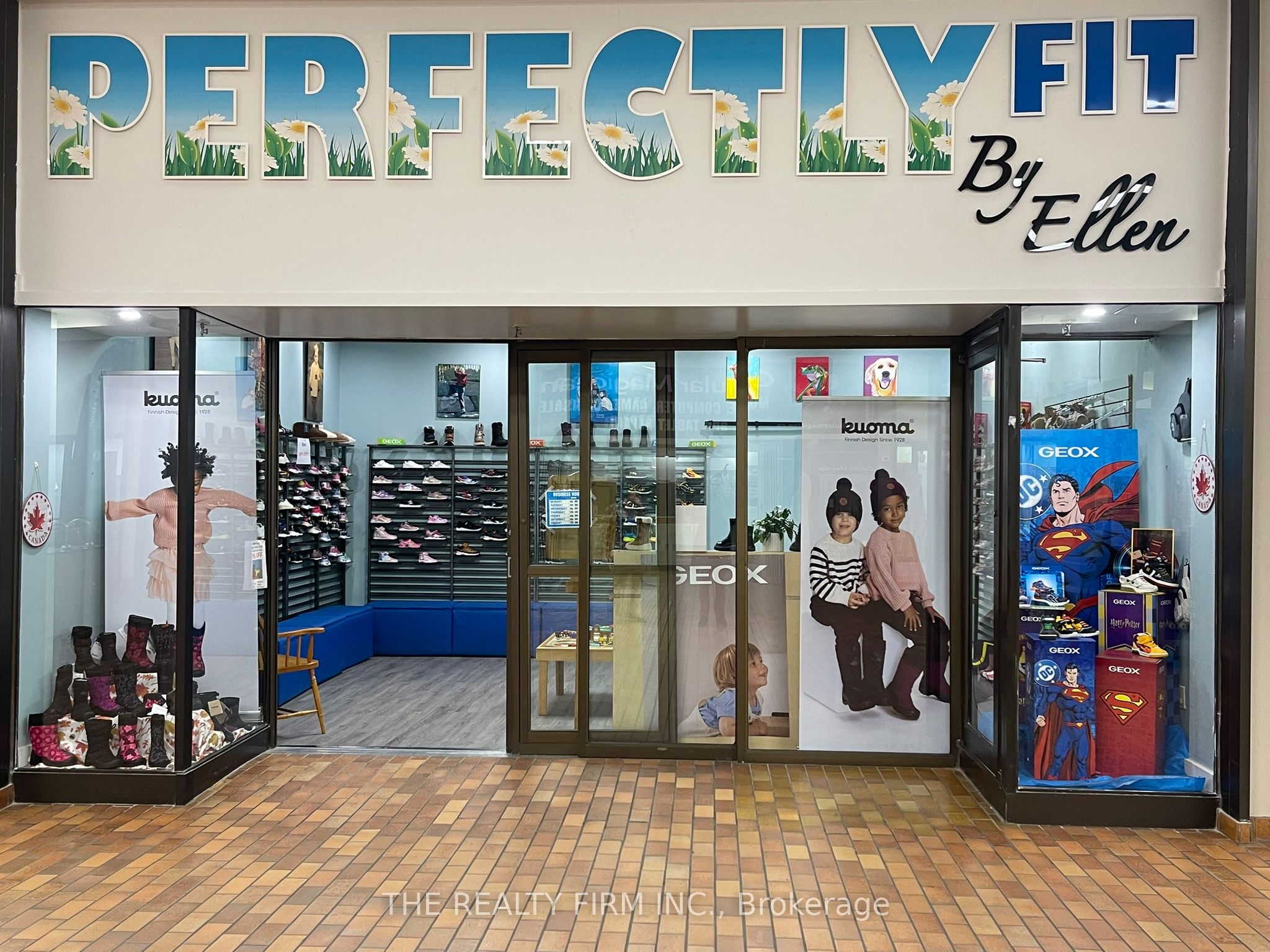 1225 Wonderland Road N 19 Property Photo 26